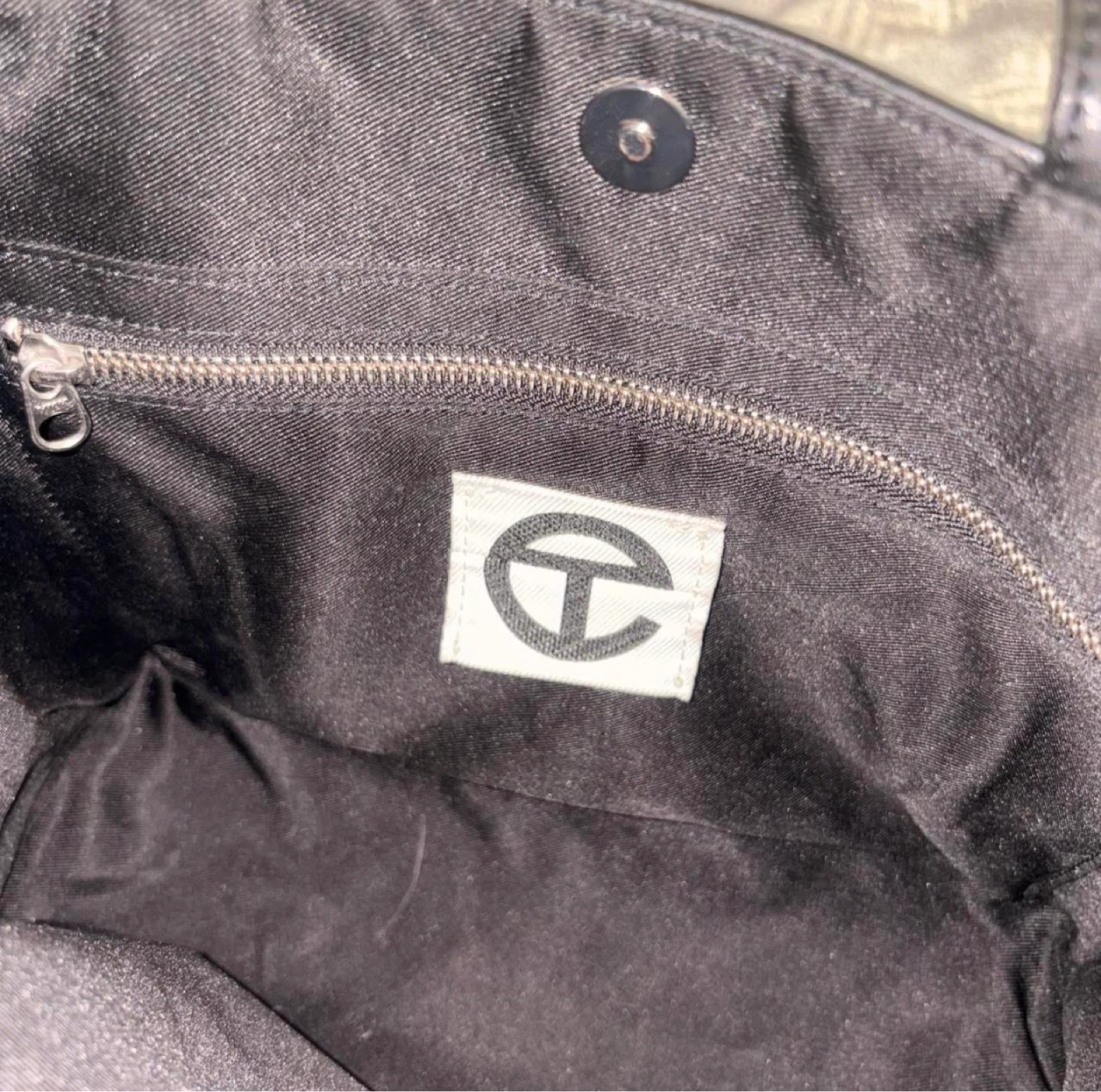 shmedium black telfar - photo 2