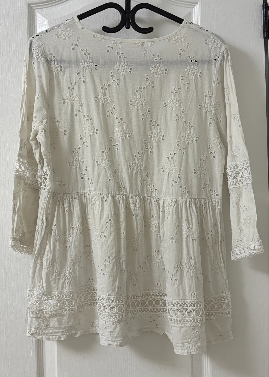 Blouse with eyelet embroidery size S - photo 2