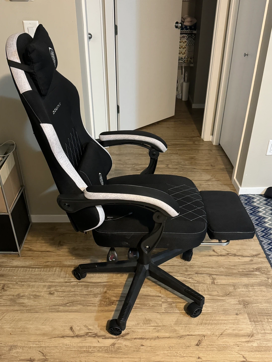 Dowinx Gaming Chair with Footrest - photo 3