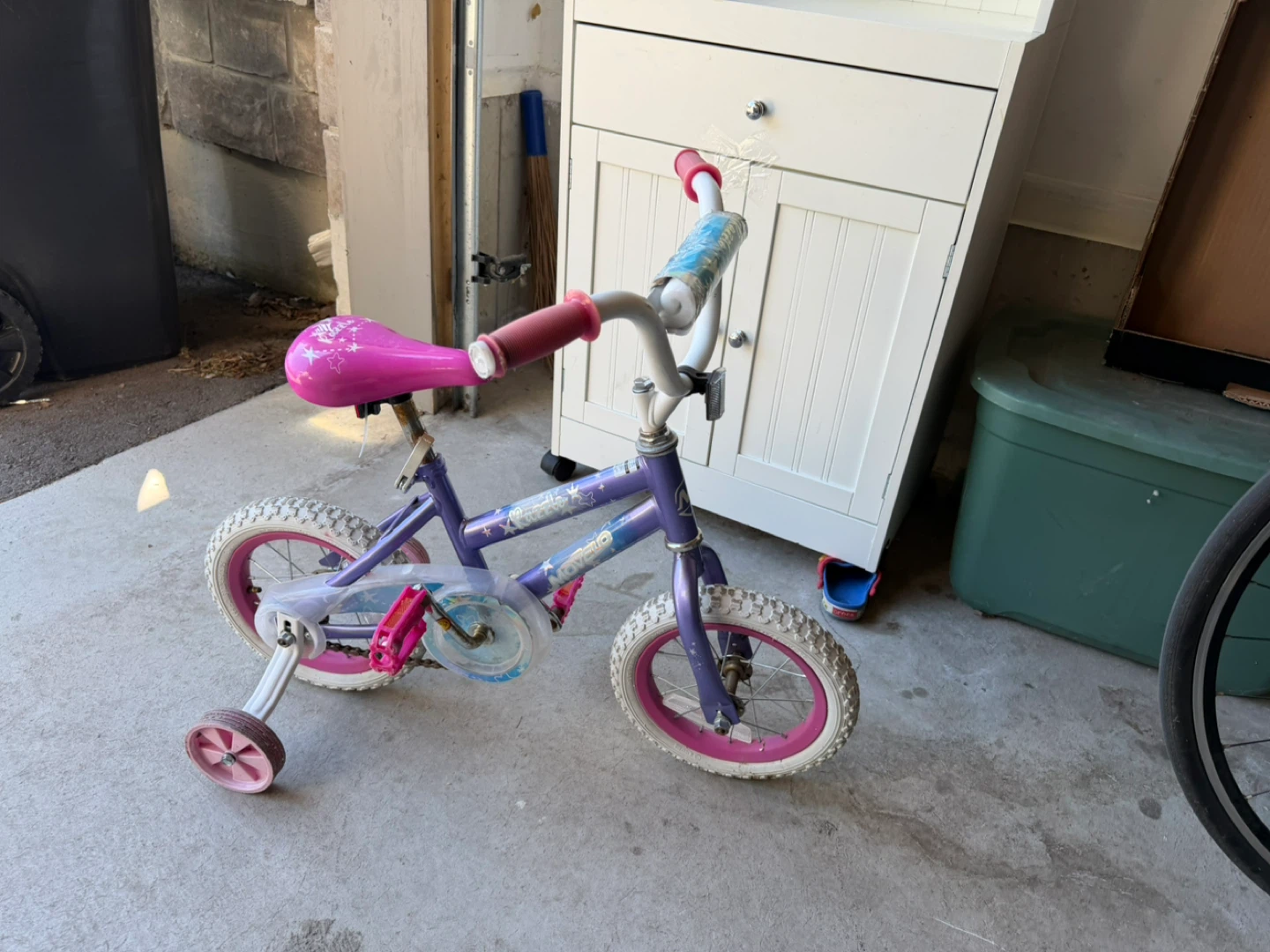 Kids Purple Bike with Training Wheels - photo 2