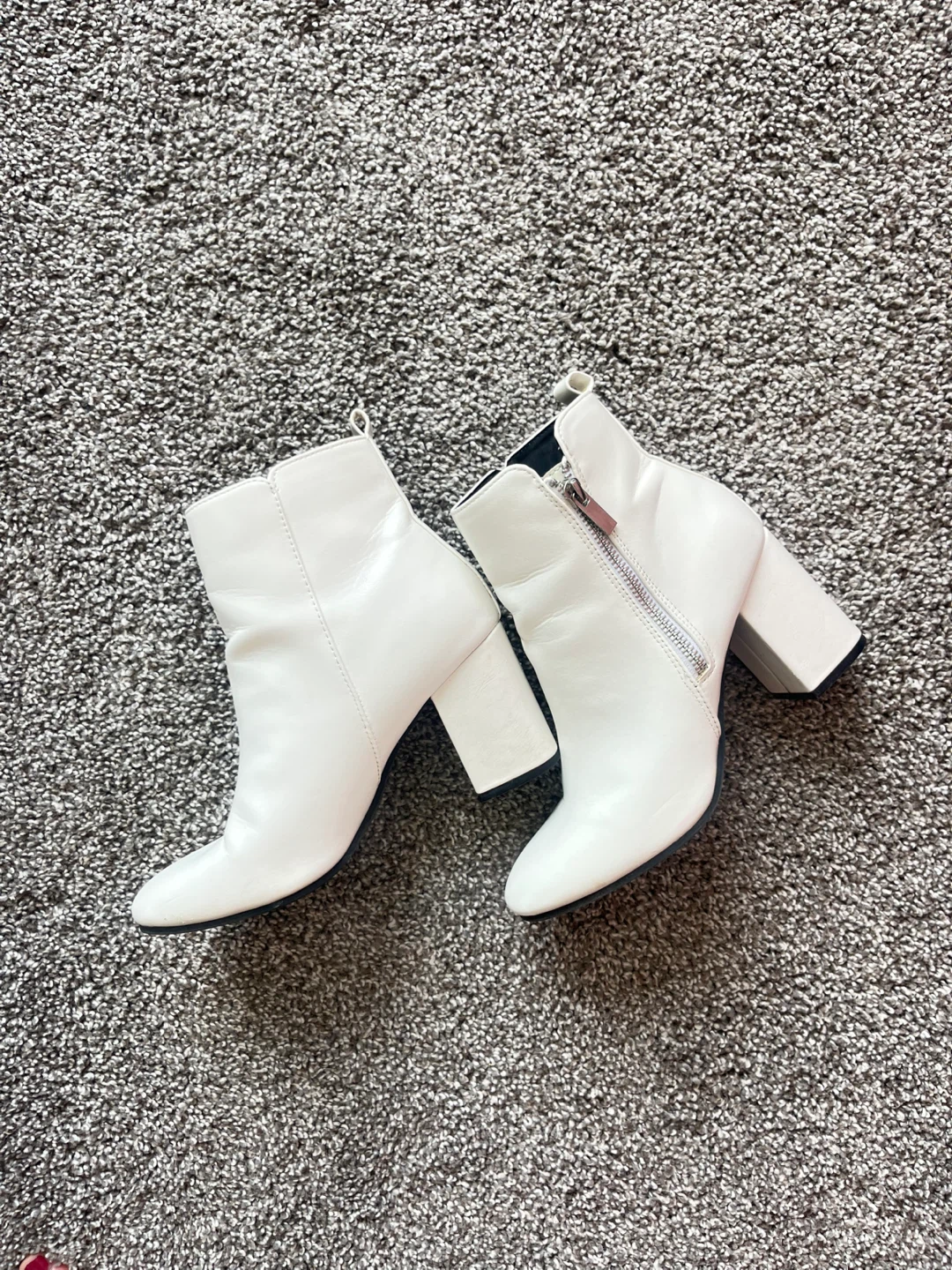 Qupid Women’s White Boots