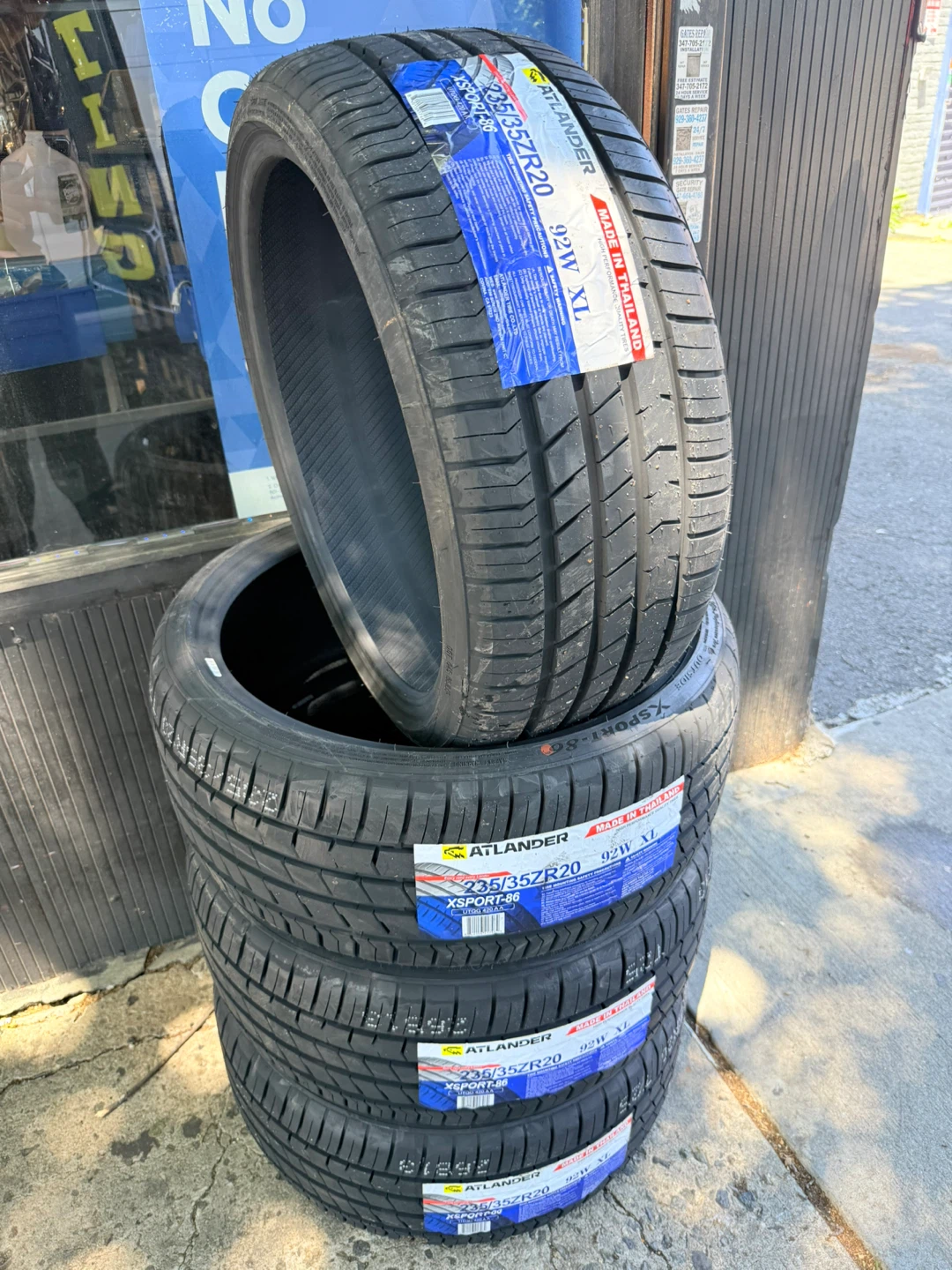 Llantas de tamaño 235-35-20 para cualquier vehículo - photo 2