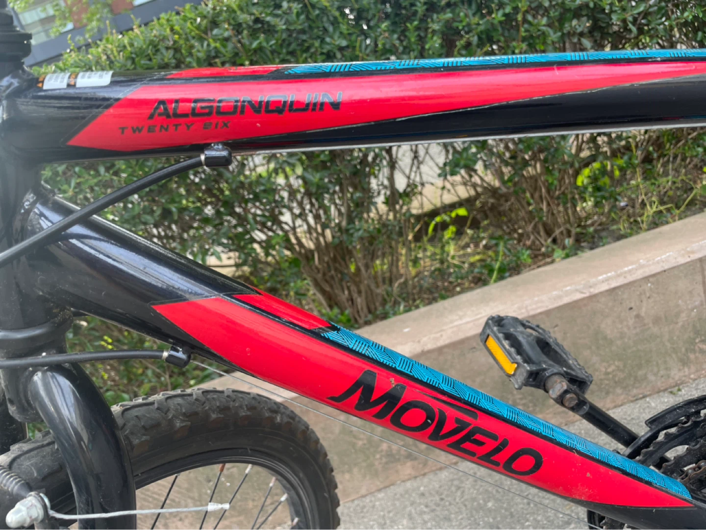Movelo Algonquin Bicycle with seat cover -only $40! - photo 2