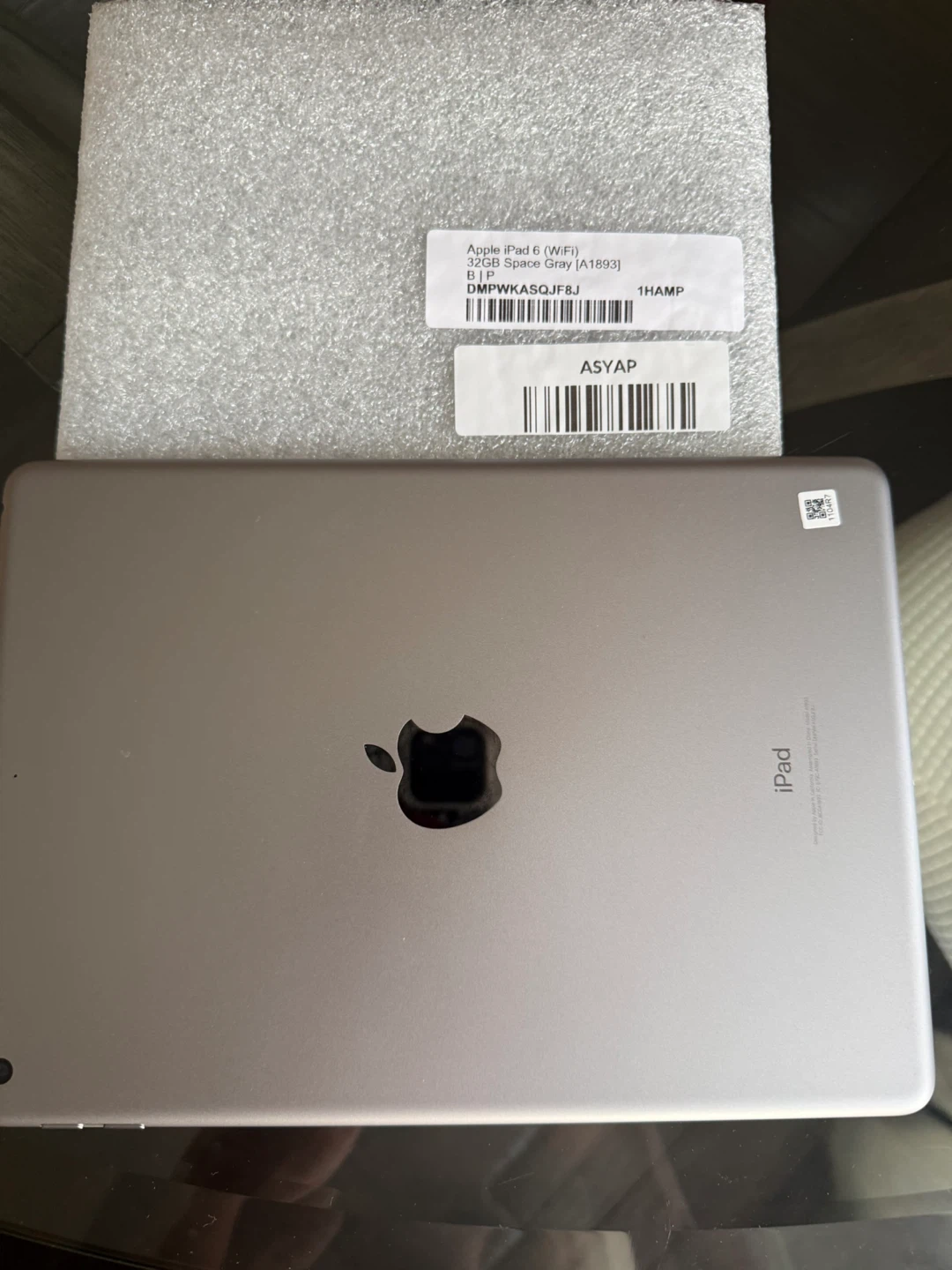 Apple iPad 6 (Wi-Fi) - photo 2