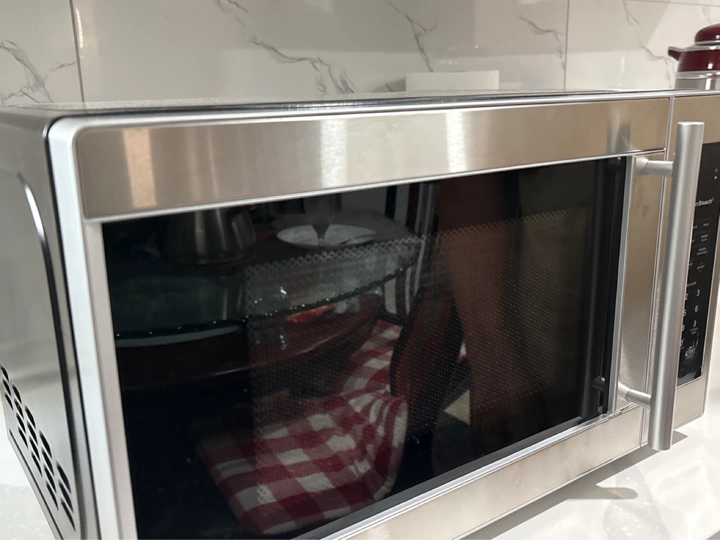 Hamilton Beach Microwave Oven - photo 2