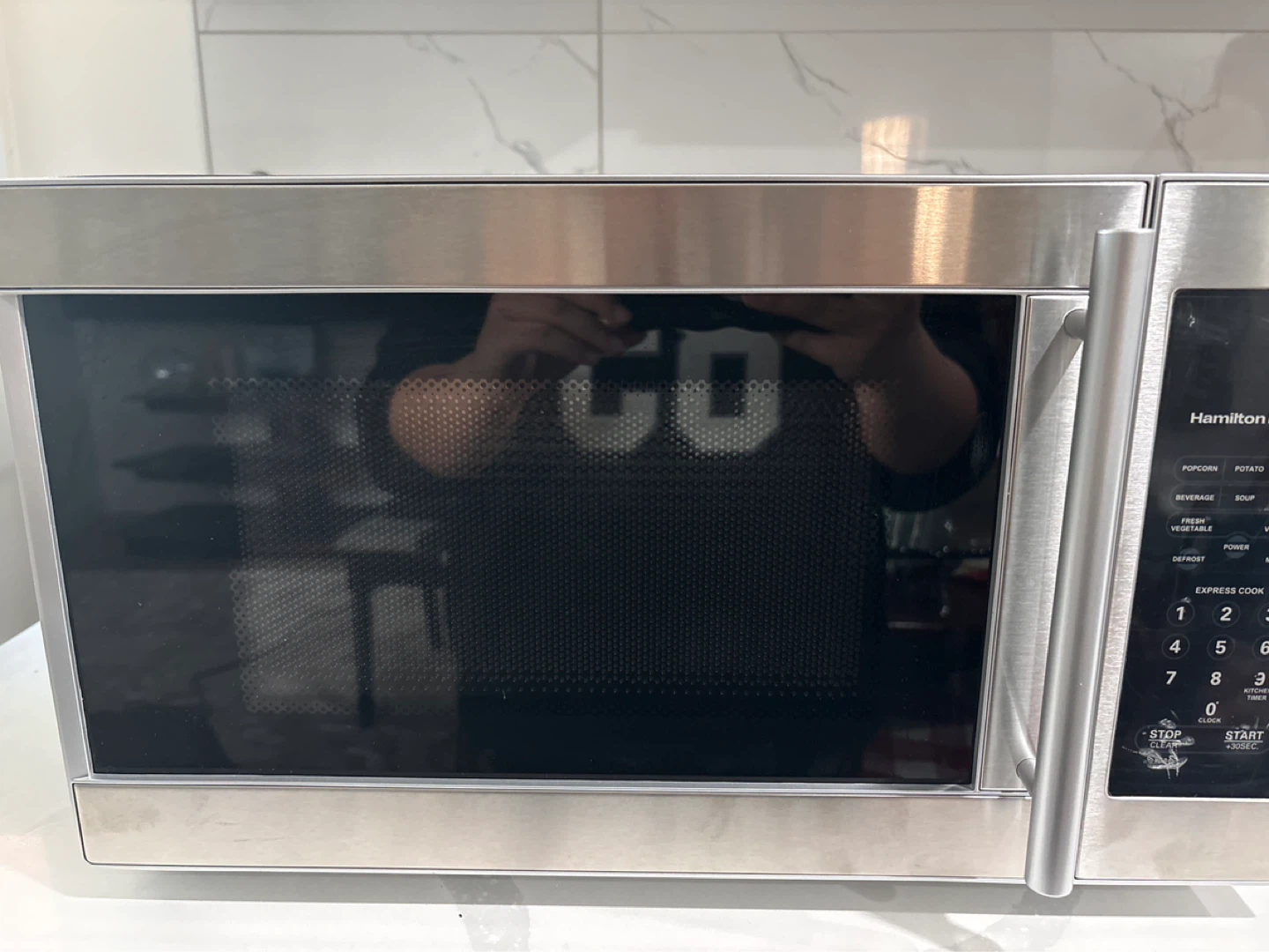 Hamilton Beach Microwave Oven - photo 3