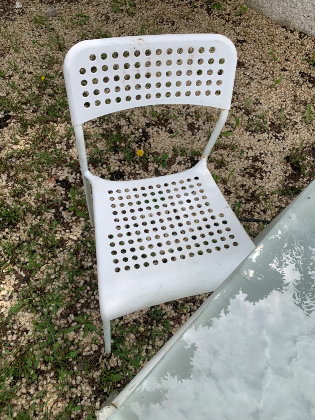White Glass Top Table with 2 Chairs - photo 2
