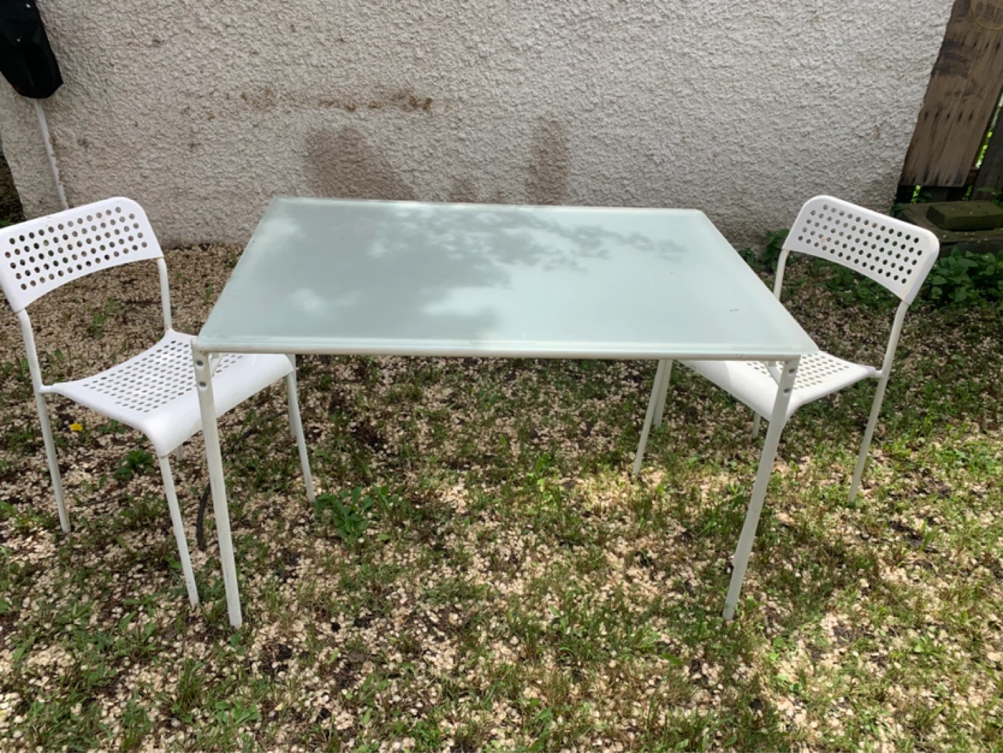 White Glass Top Table with 2 Chairs - photo 4