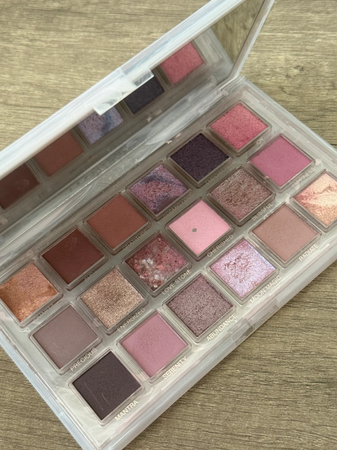 Huda Beauty Rose Quartz Eyeshadow Palette - photo 3