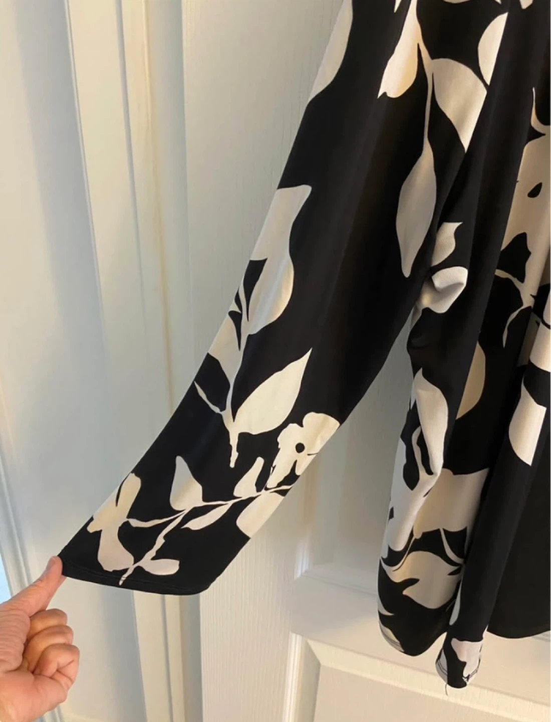 Hamilton Women's Black Floral Print Cardigan Top Size 2X - photo 4