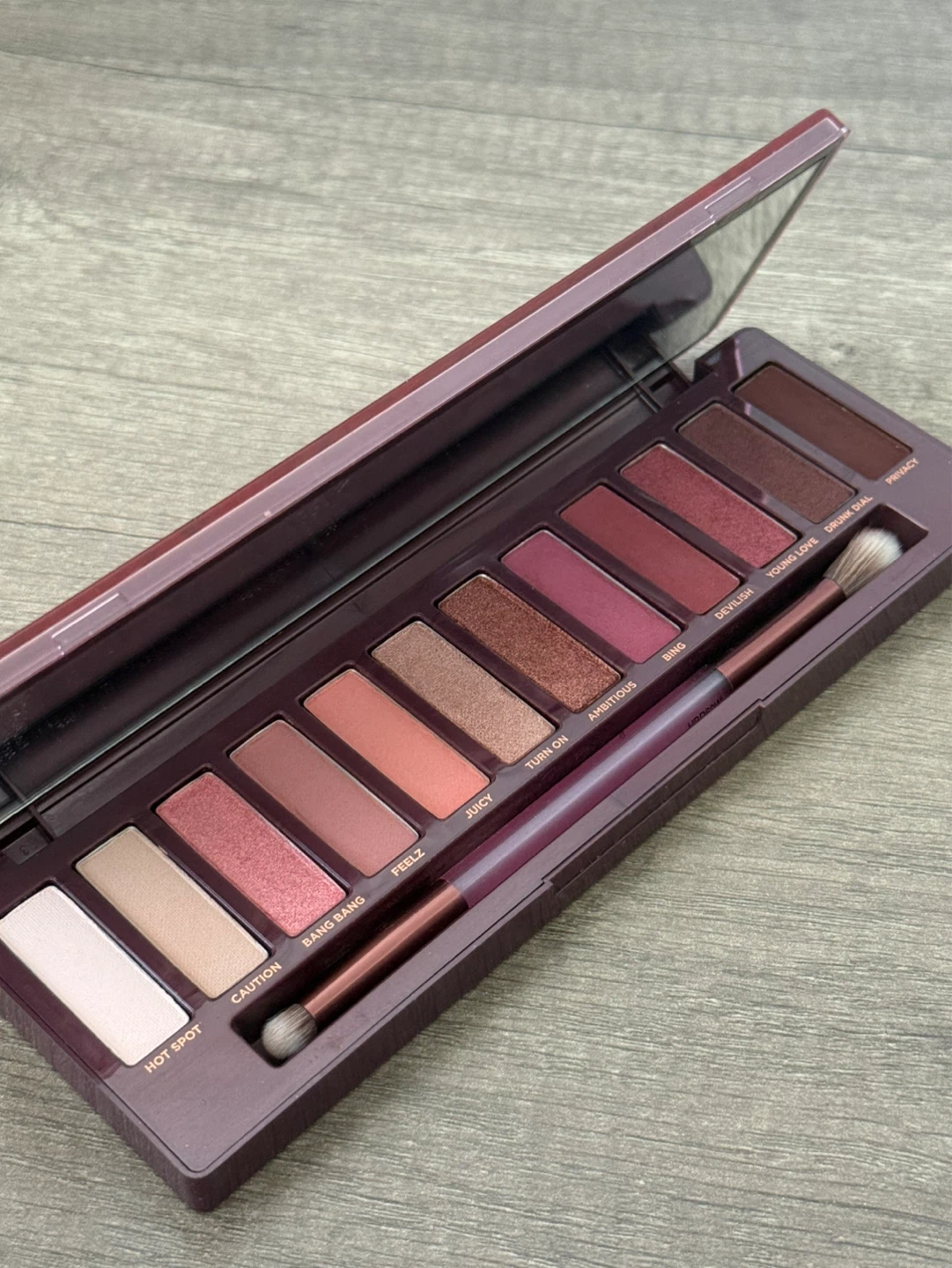 Urban Decay Naked Cherry Eyeshadow Palette