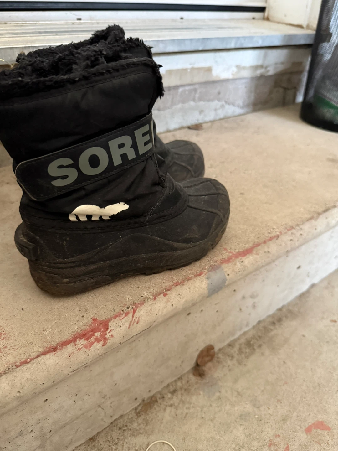 Sorel Kids Snow Boots kids size 6