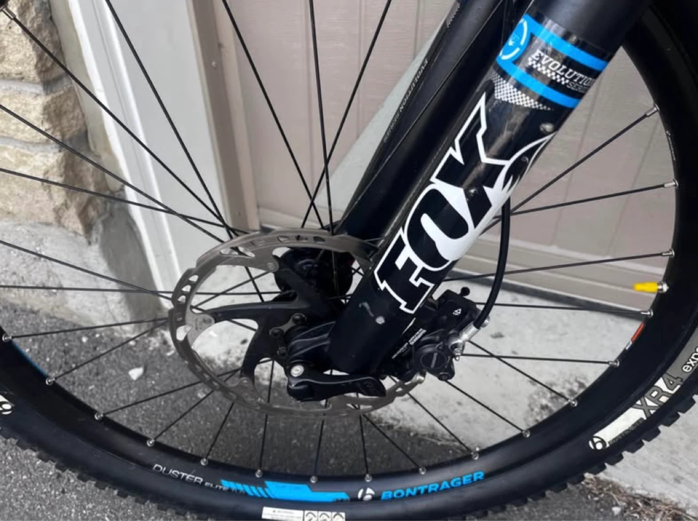 Trek Remedy Series Full Suspension Mountain Bike - photo 3