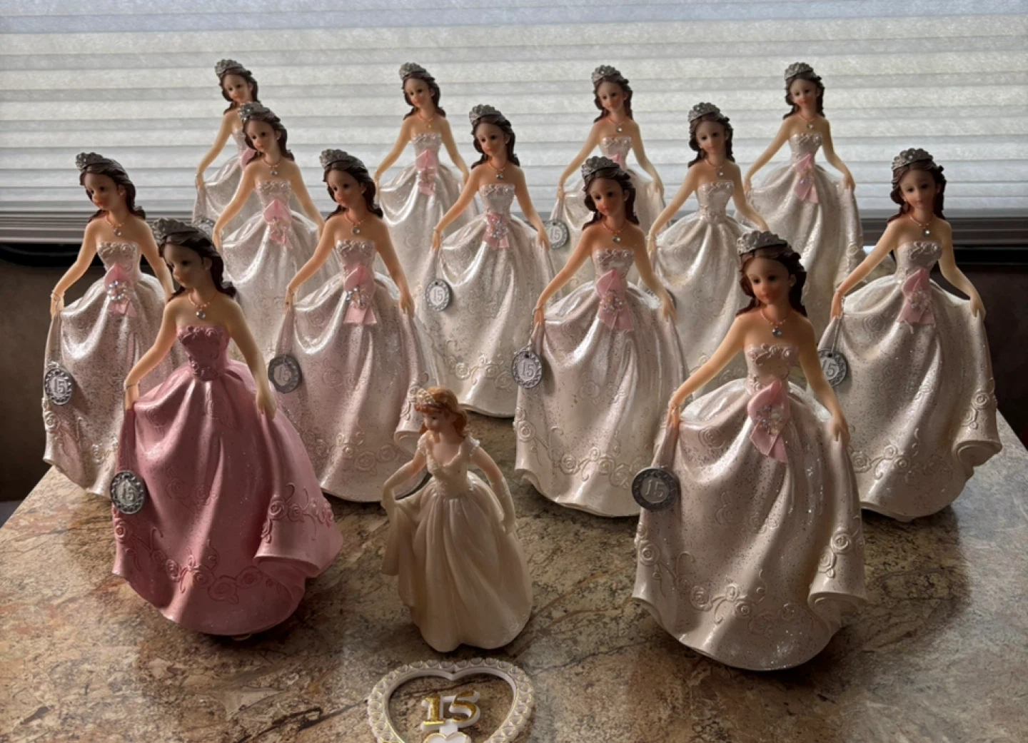 Set of 12 "Quinceañera" Figurines