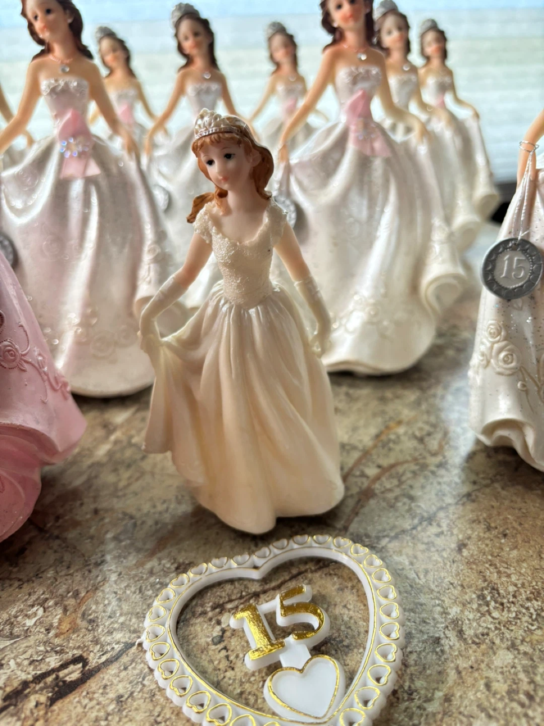 Set of 12 "Quinceañera" Figurines - photo 5
