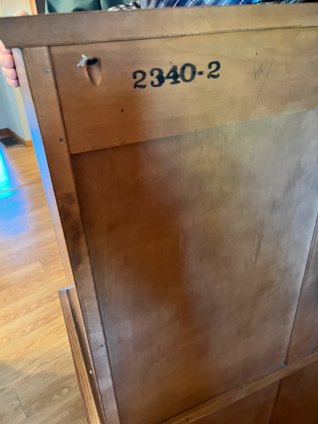 Krug Bros. Co. Ltd. Oak Dresser - photo 3