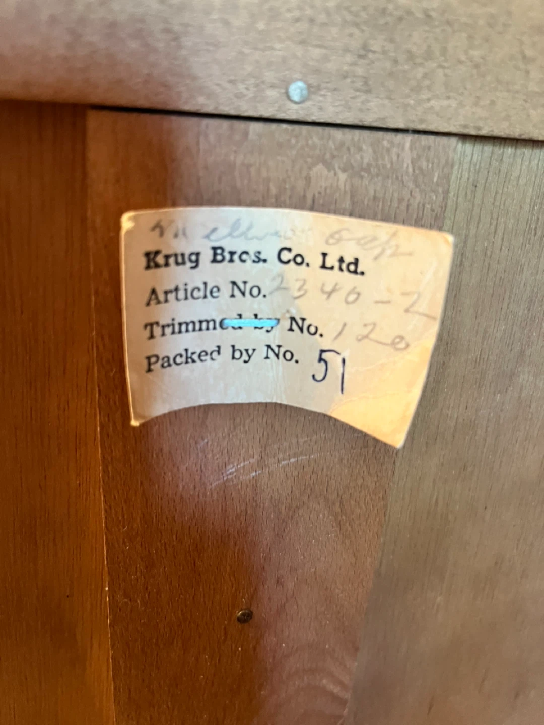 Krug Bros. Co. Ltd. Oak Dresser - photo 2