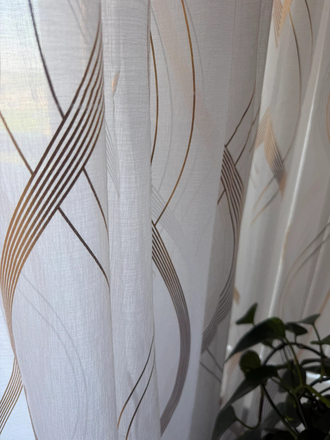 Sheer Curtains with Gold Wave Pattern - photo 4