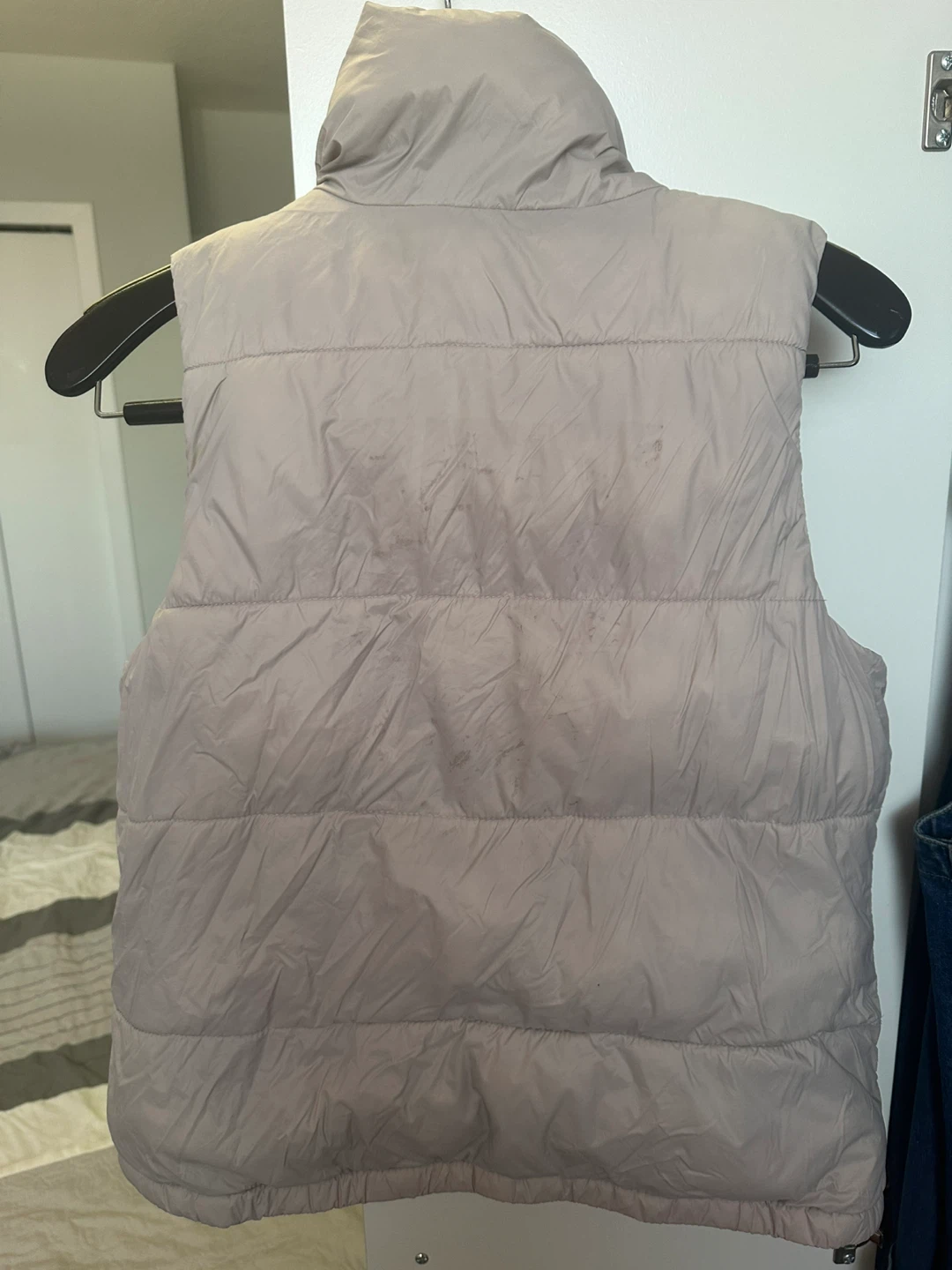 Old Navy Puffer Vest - Size S Petite - photo 2