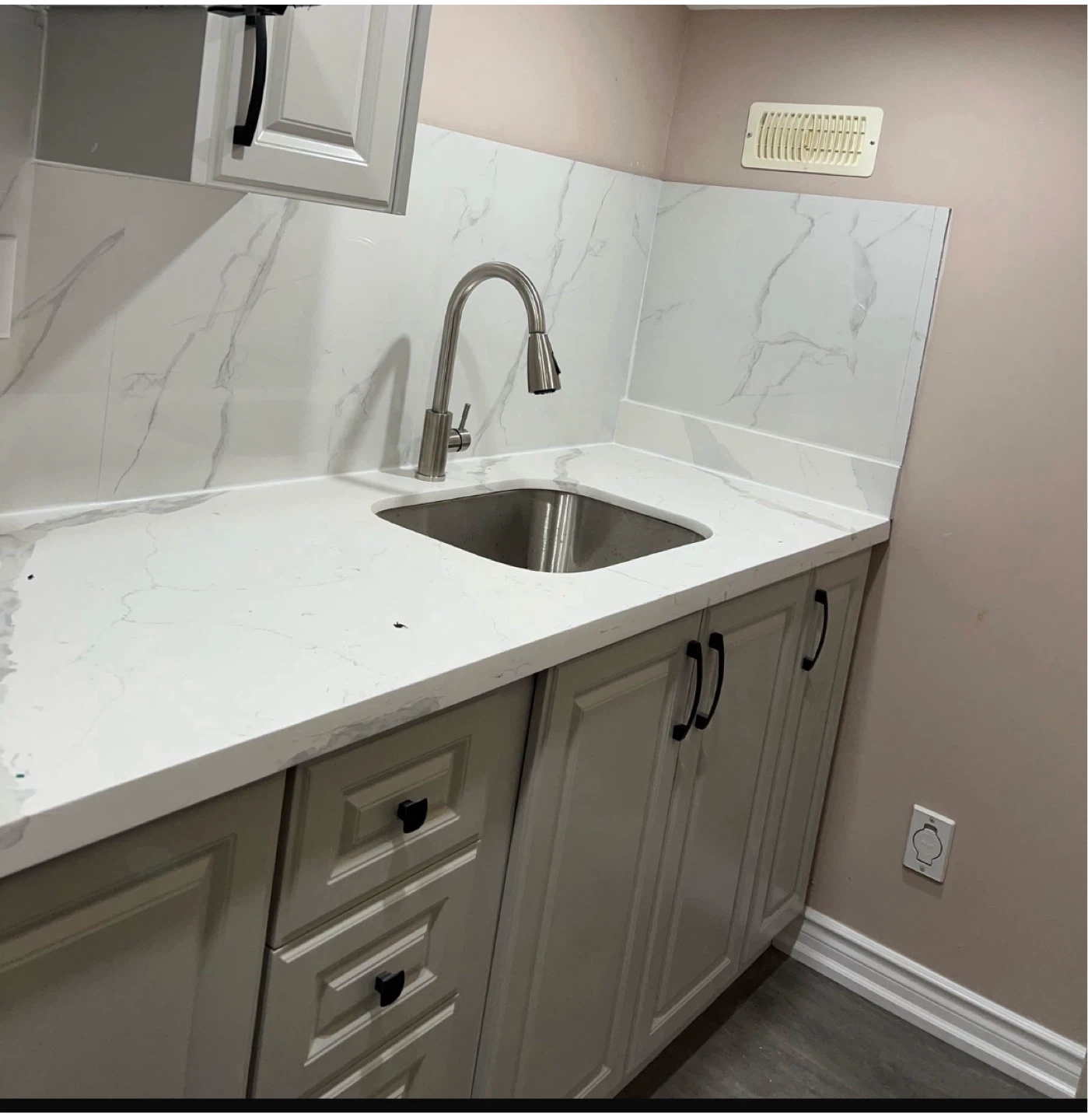 Newly renovated basement - photo 4