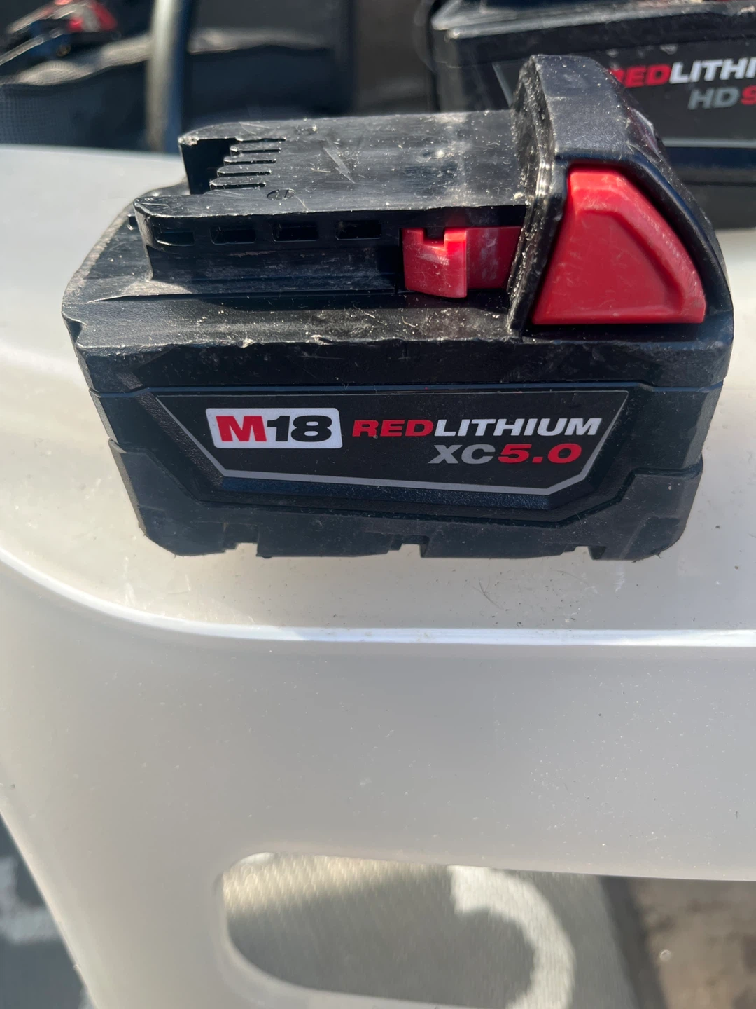Milwaukee M18 RedLithium XC5.0 & HD9.0 Batteries - photo 3