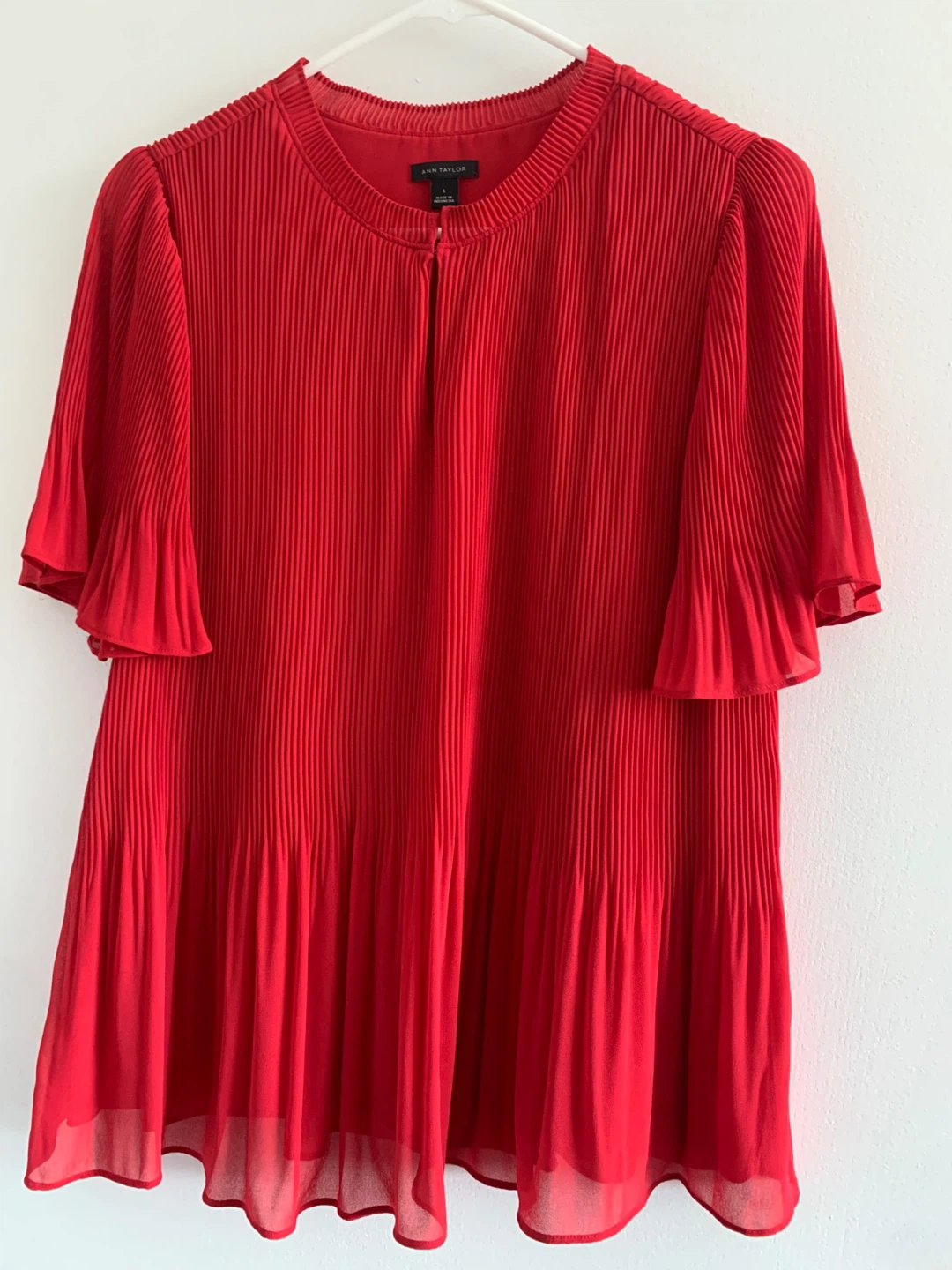 Ann Taylor Magenta Pleated Flutter Sleeve Top Size S
