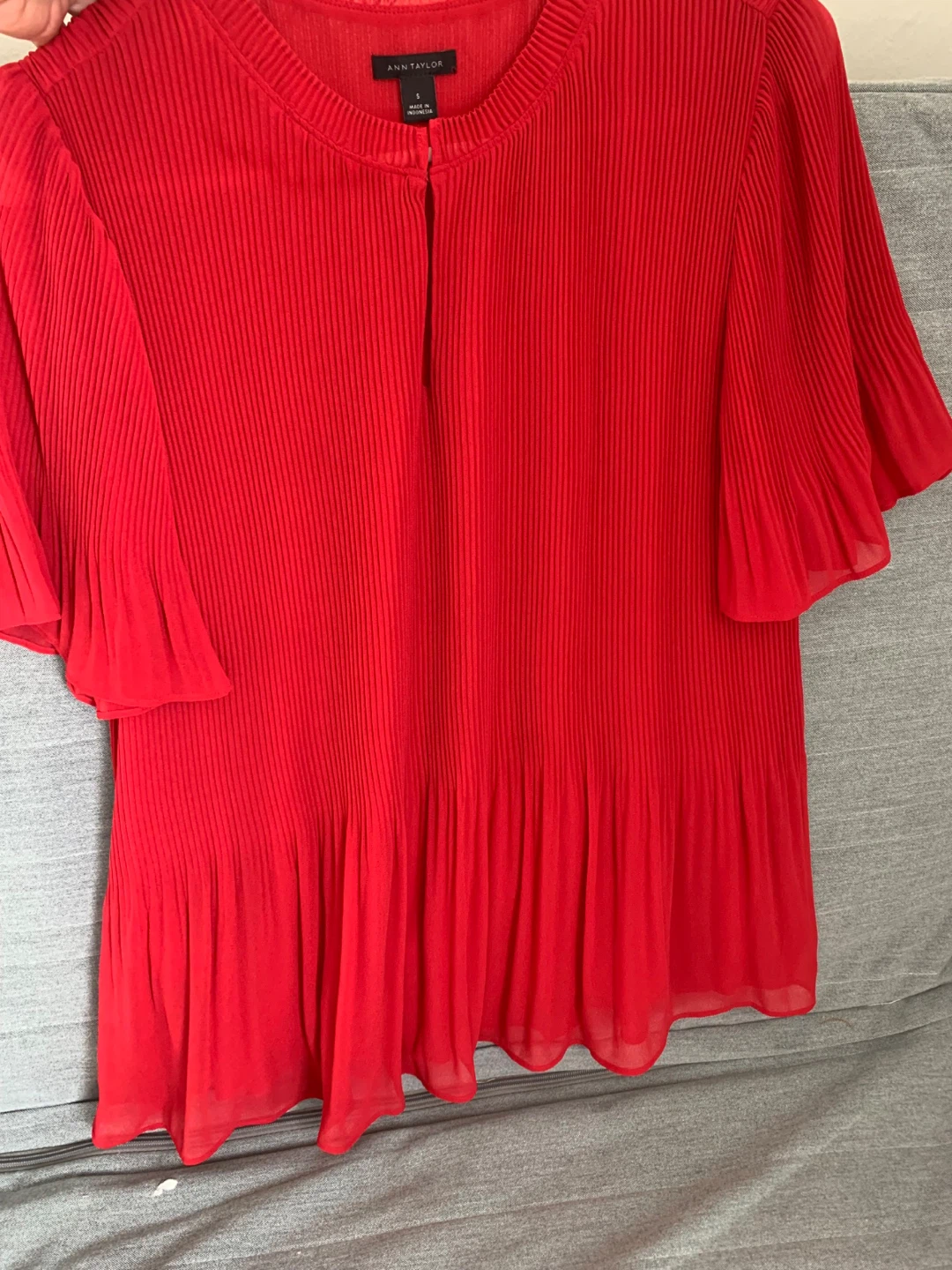 Ann Taylor Magenta Pleated Flutter Sleeve Top Size S - photo 3