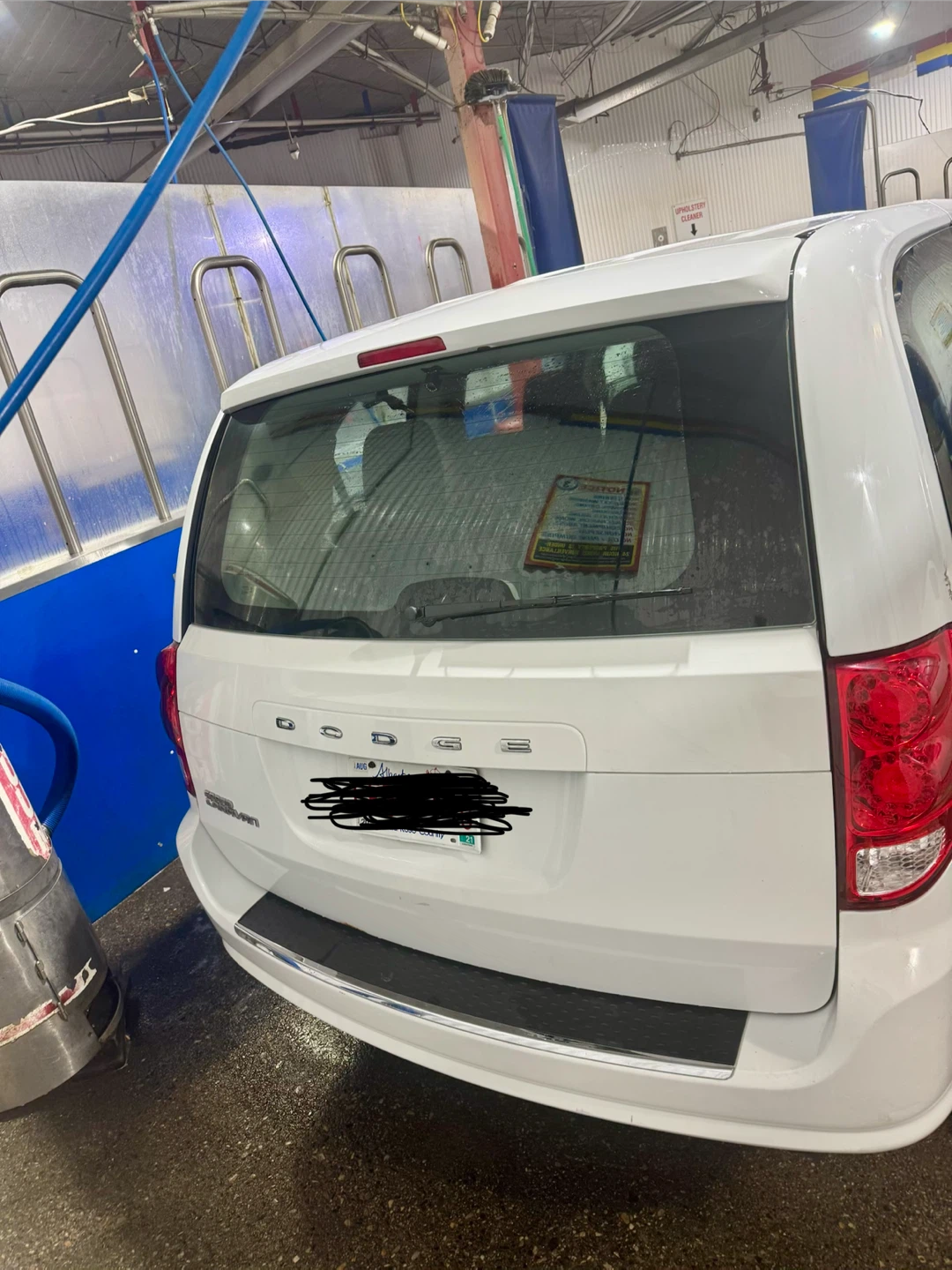 2015 White Dodge Grand Caravan Minivan - photo 3