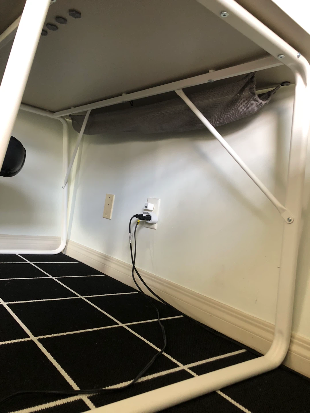 ◼︎Moving Sale◼︎IKEA Office Desk $85 - photo 2