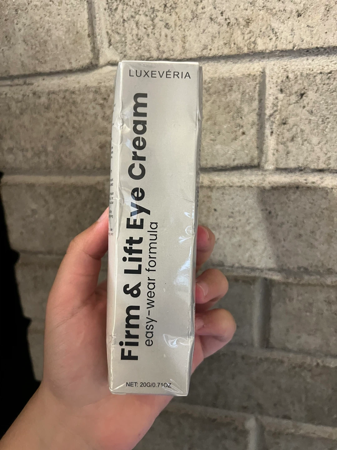 LUXEVERIA Firm & Lift Eye Cream