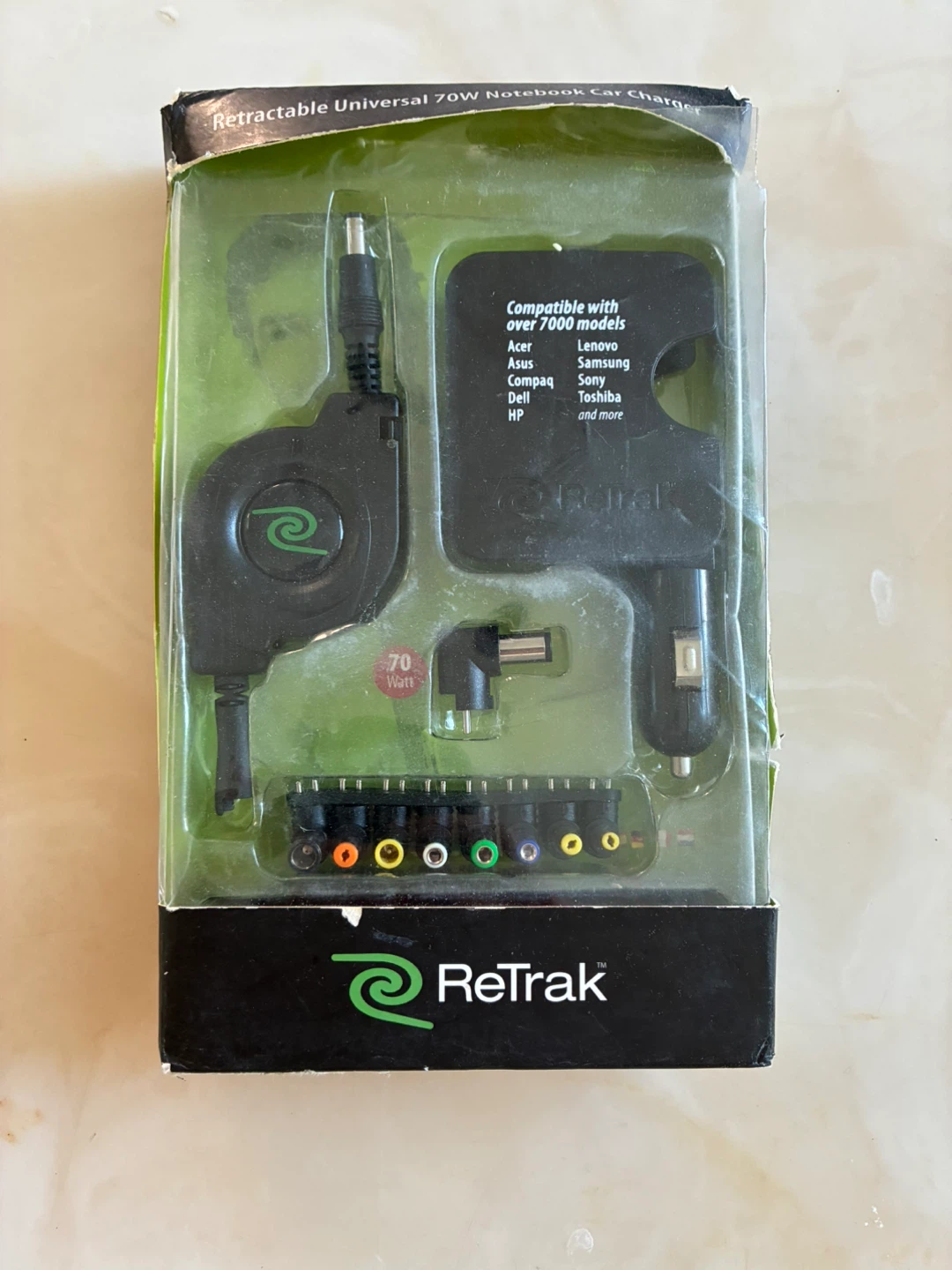 ReTrak Retractable Universal 70W Notebook Car Charger