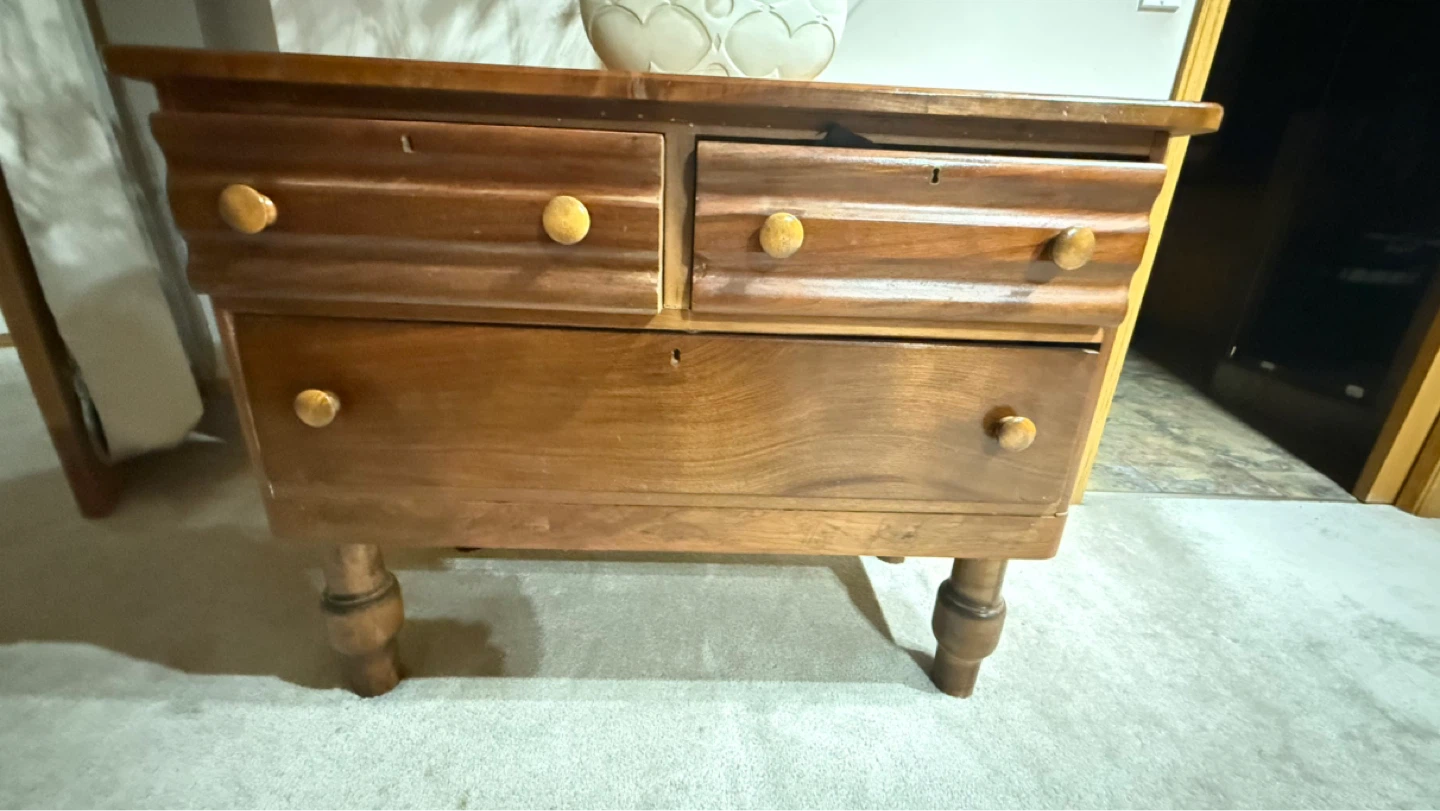 Moving Sale - Vintage Wooden Dresser - photo 3