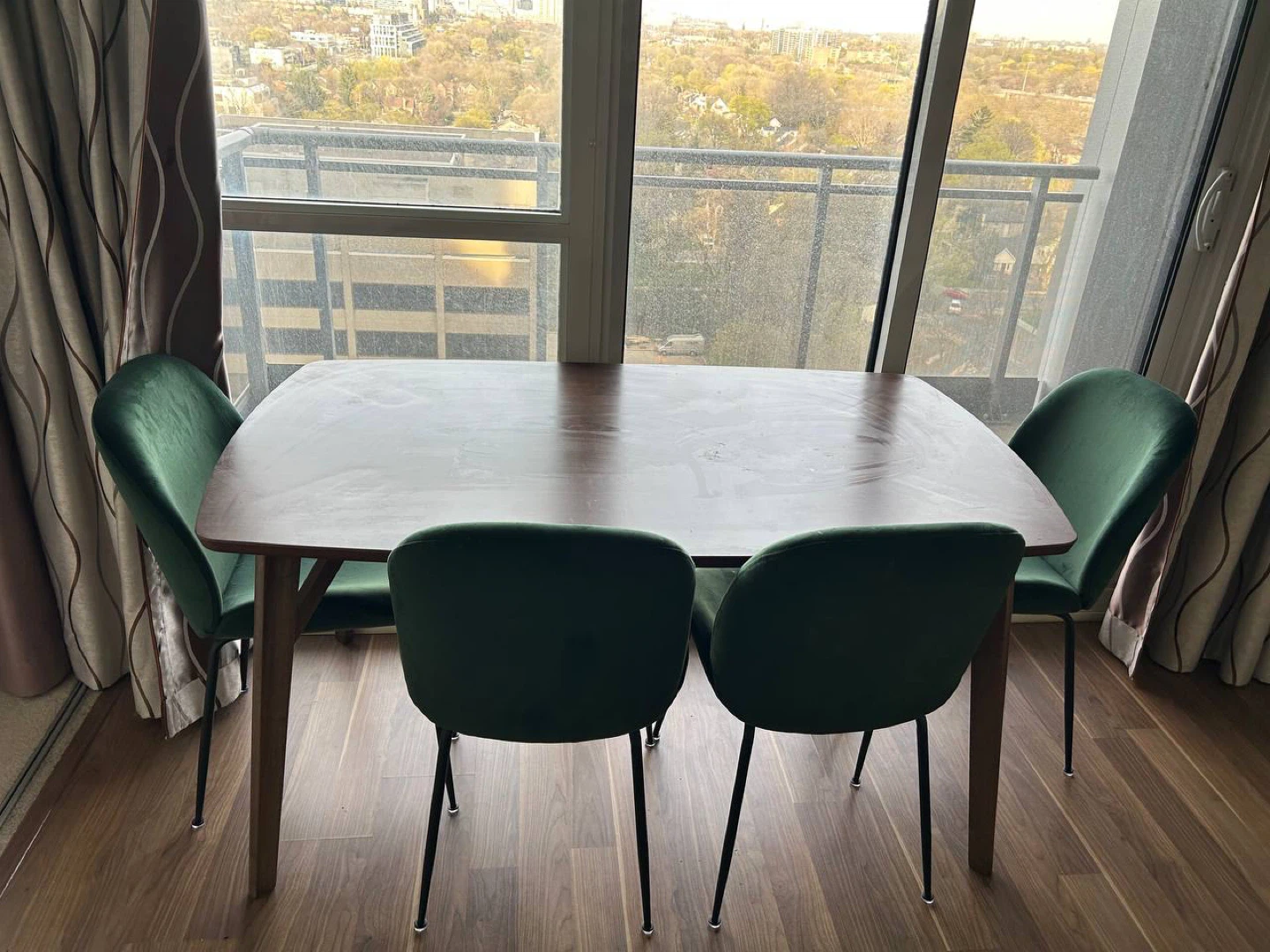 Structube Dining Table and 4 Chairs Set - photo 2