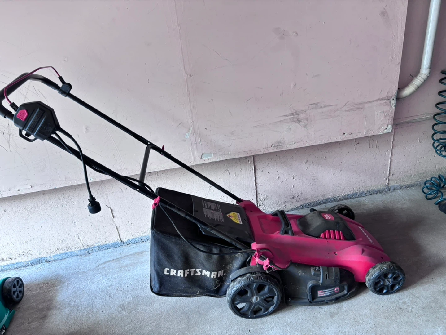 NOT STARTING Craftsman 20-inch Pink Electric Mower - photo 3