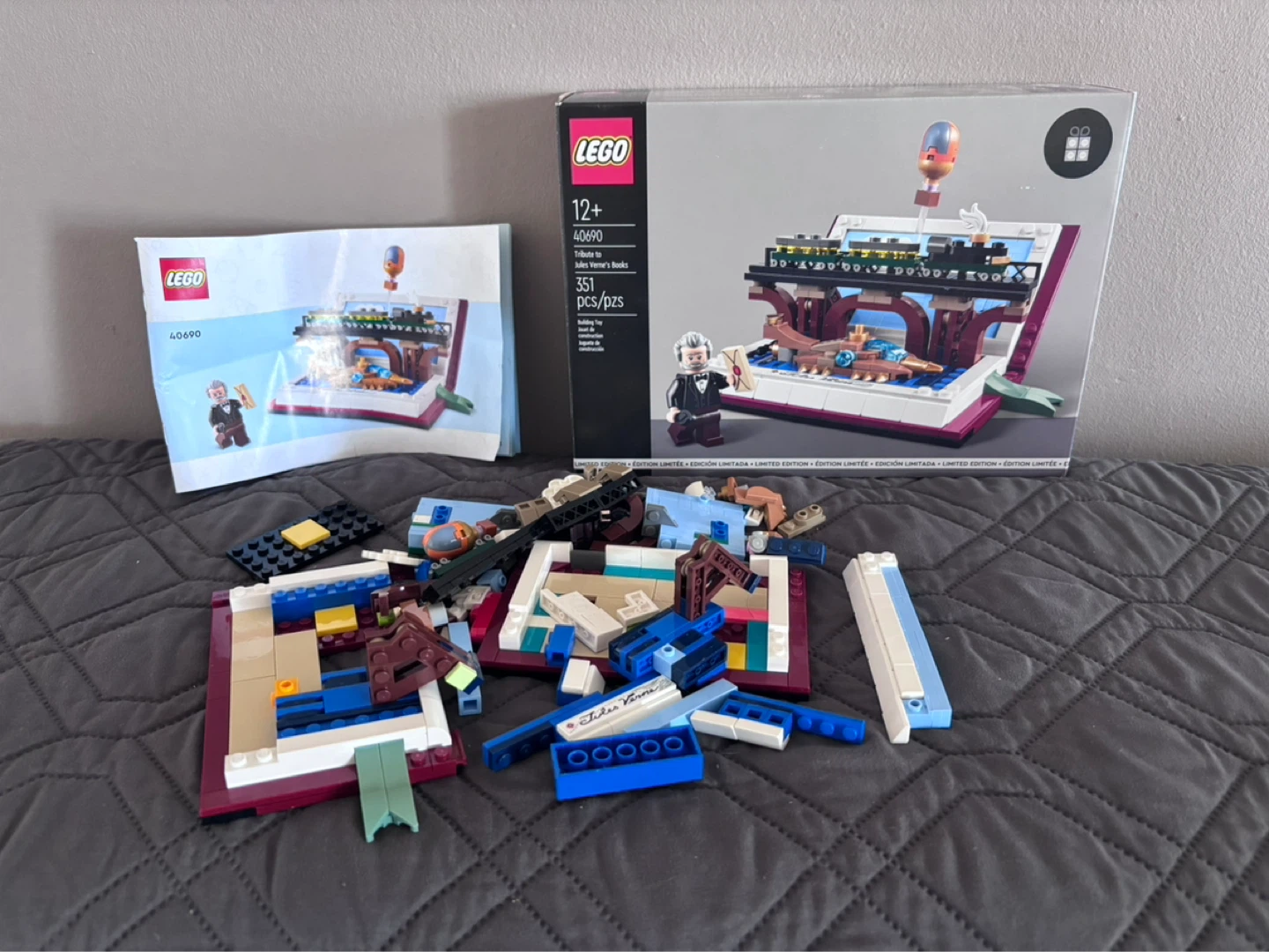 LEGO 40690 Tribute to Jules Verne's Books - photo 4