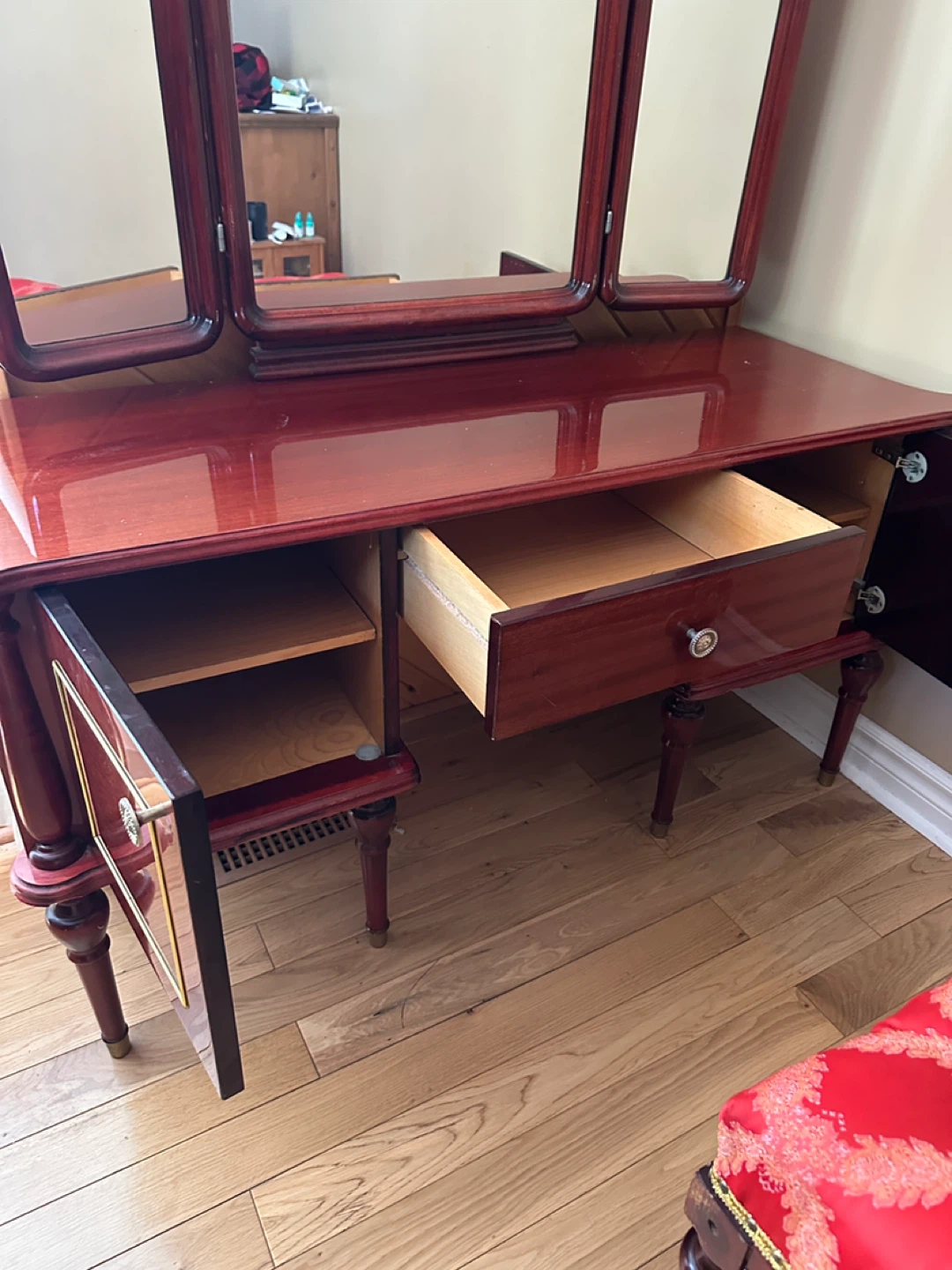 Vintage French Regency Mahogany Vanity with Stool (CAN DELIVER) - photo 3