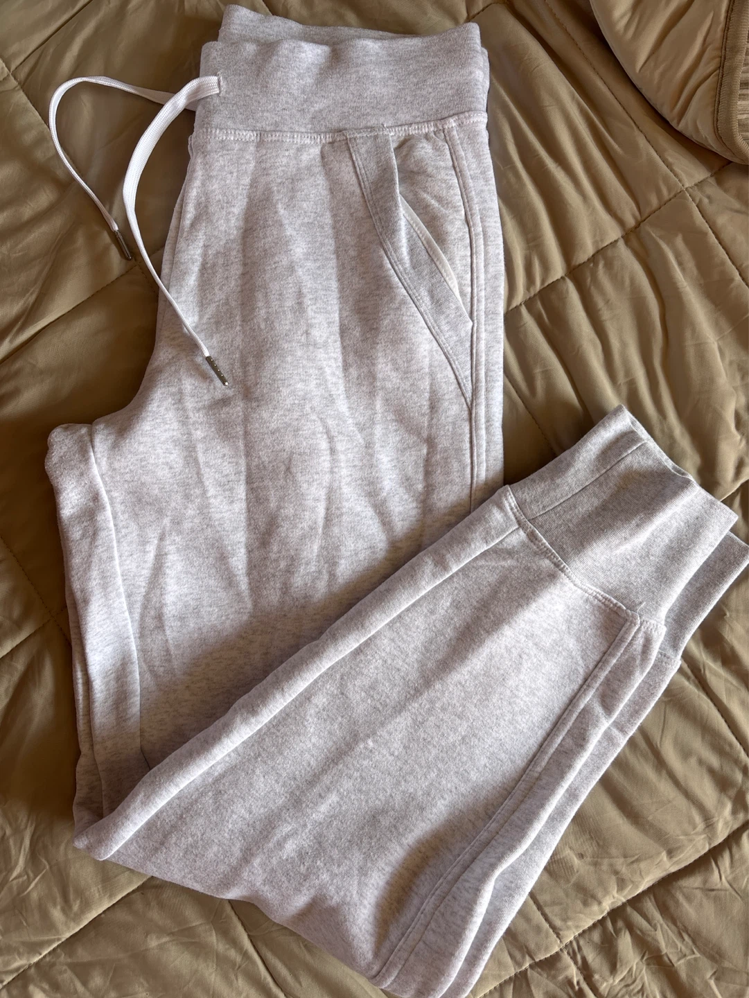 NWOT ladies Lole Grey Sweatpants Size S/P