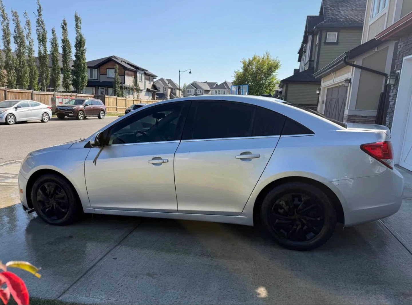 Silver Chevrolet Cruze