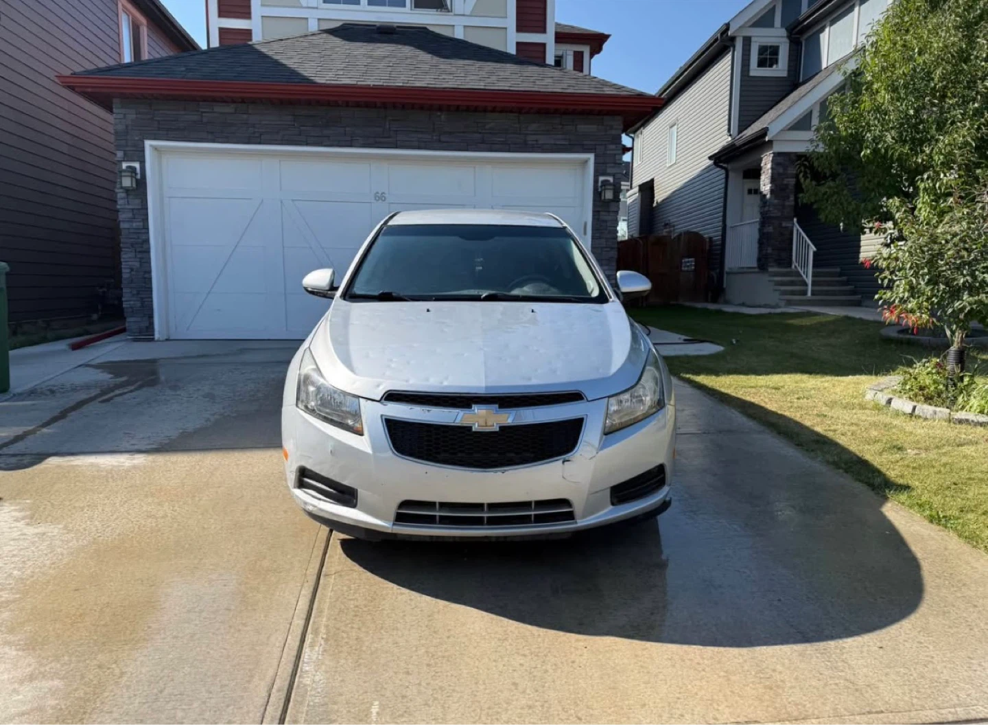 Silver Chevrolet Cruze - photo 2