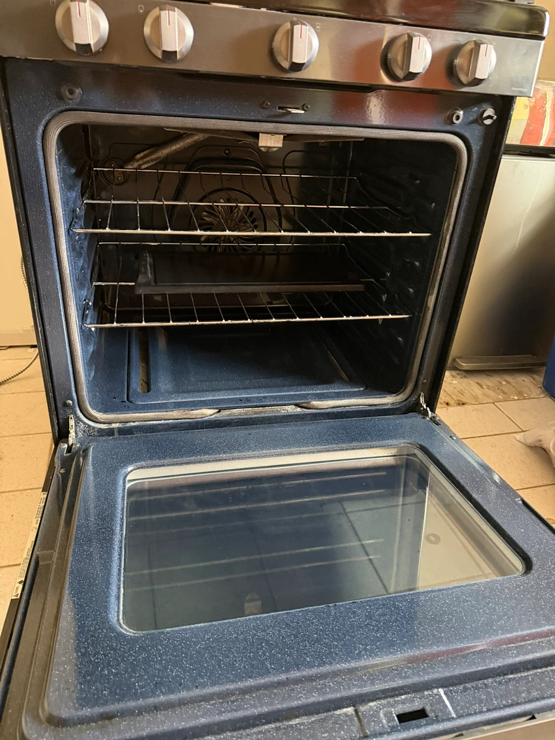 Samsung Gas Range with Oven and Samsung Refrigerator - photo 3