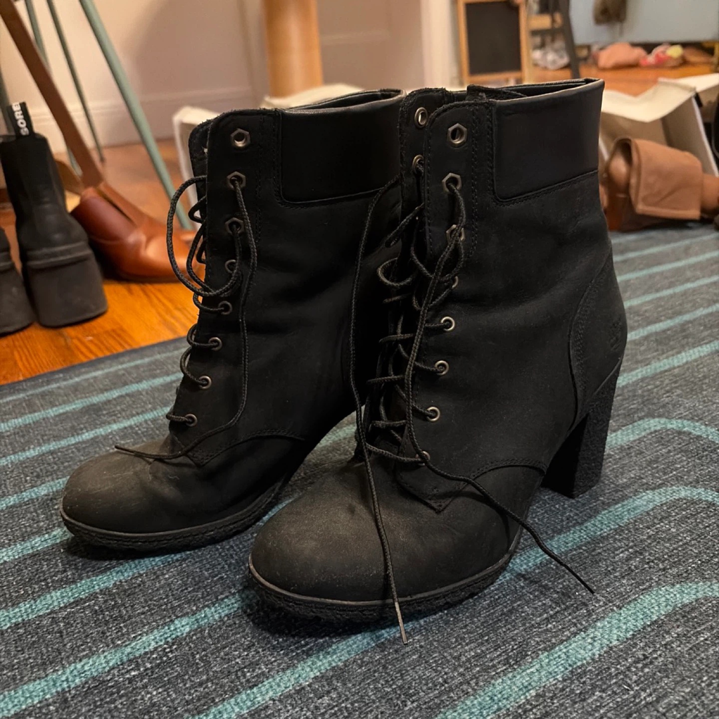 Timberland Black Lace-Up Heeled Boots - photo 3