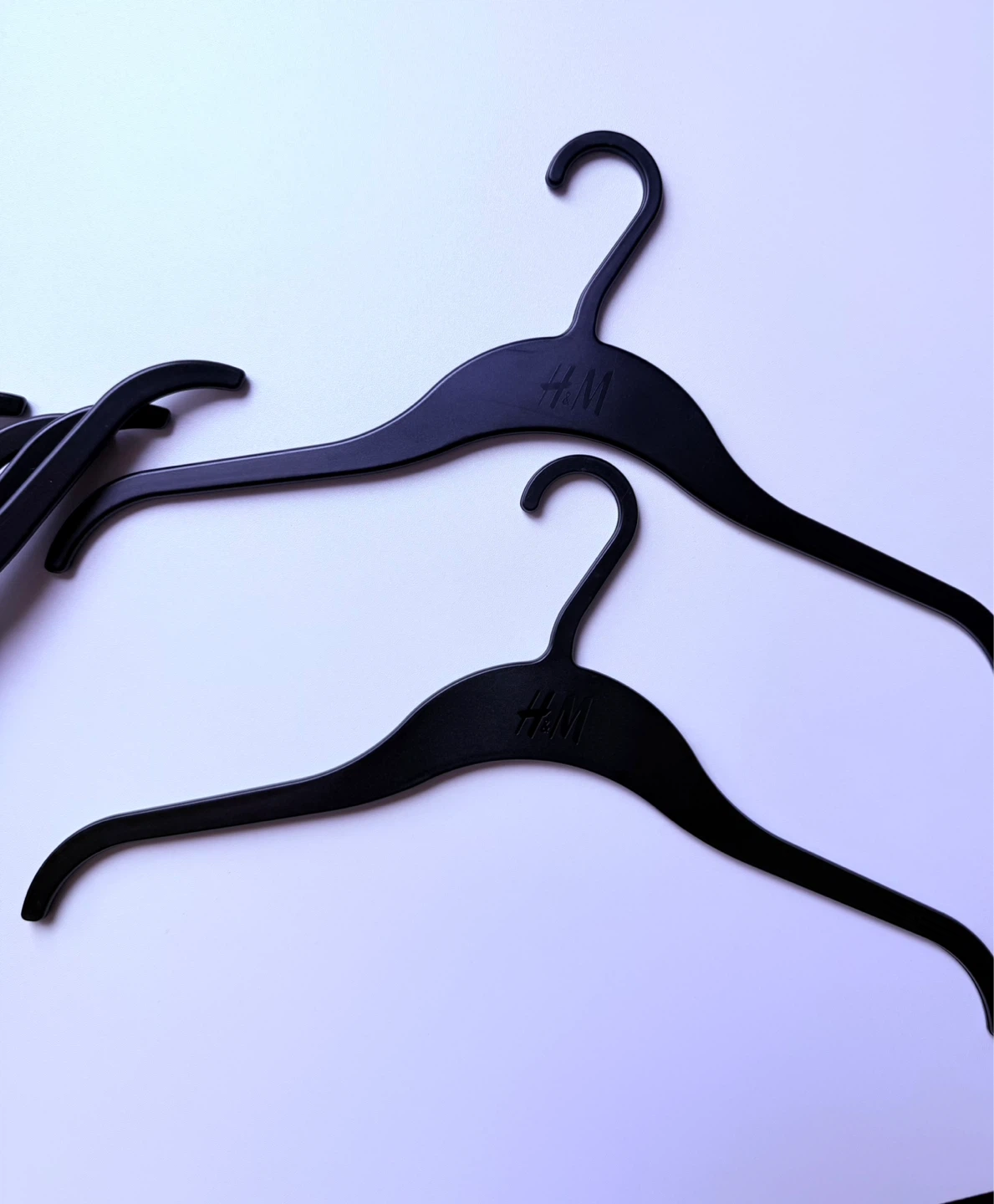 Black Plastic Hangers (Set of 50) - photo 2