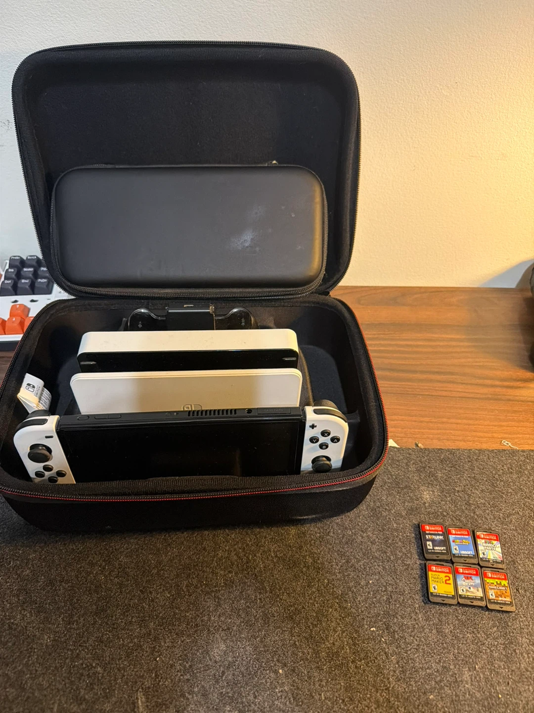 Nintendo Switch Carrying Case with Games