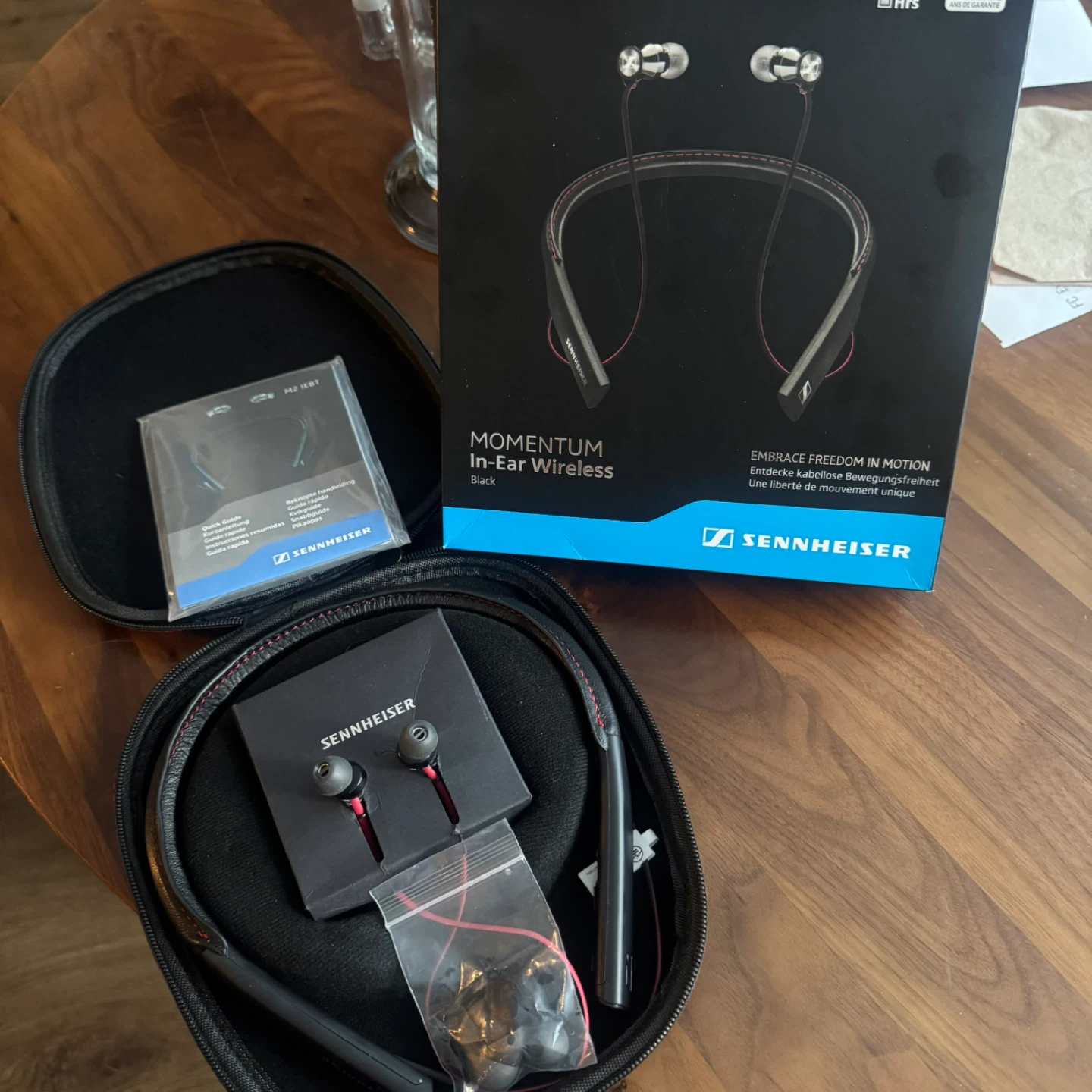 Sennheiser Momentum In-Ear Wireless Black Headphones - photo 2