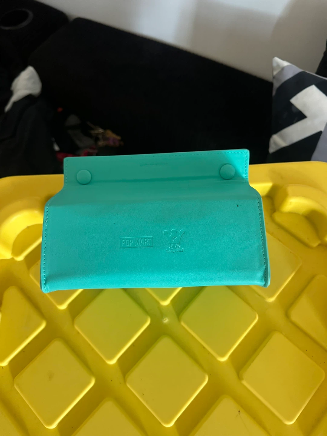 Pop Mart MOLLY The Painter Card Holder Wallet - photo 2