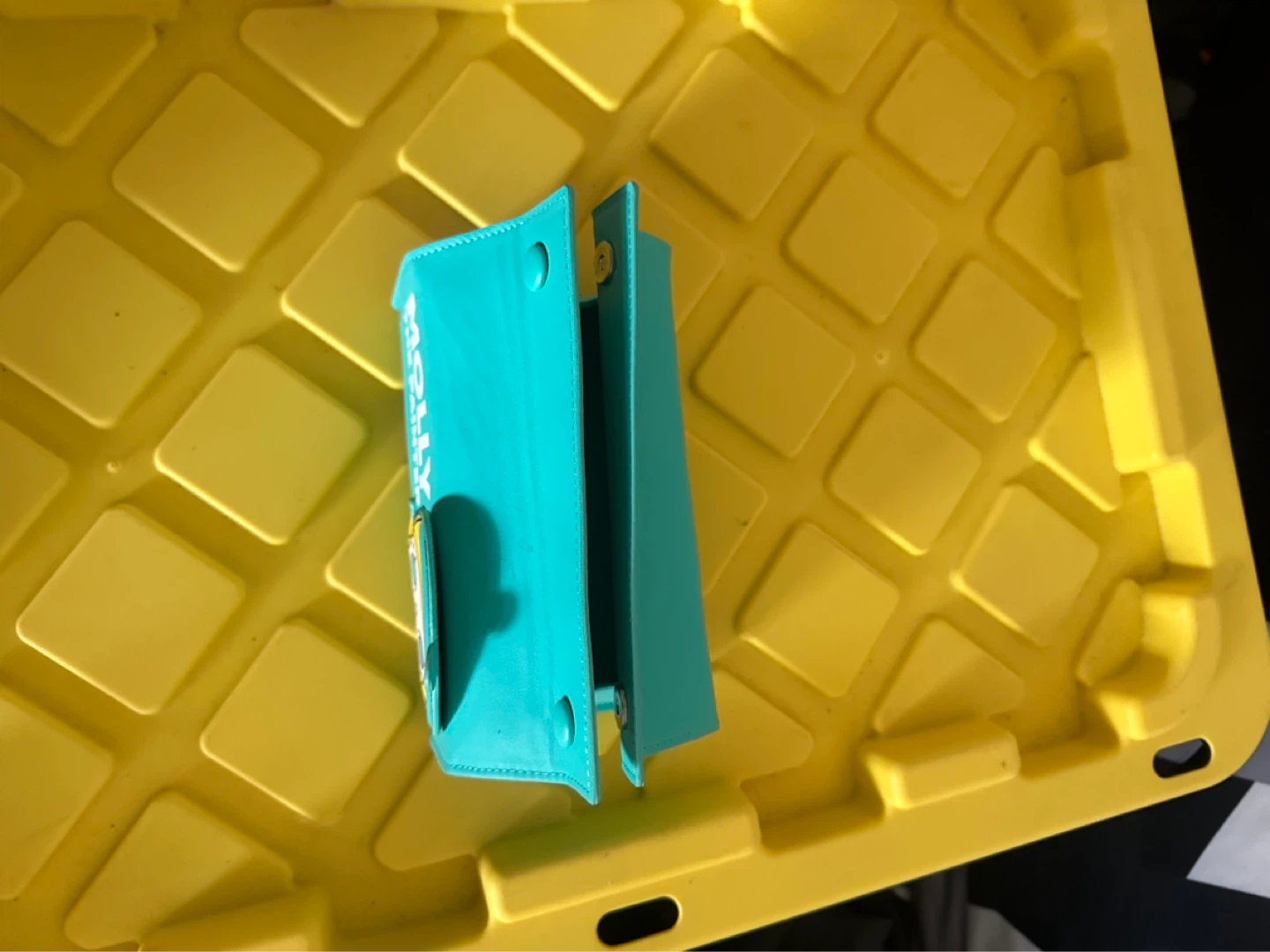 Pop Mart MOLLY The Painter Card Holder Wallet - photo 3