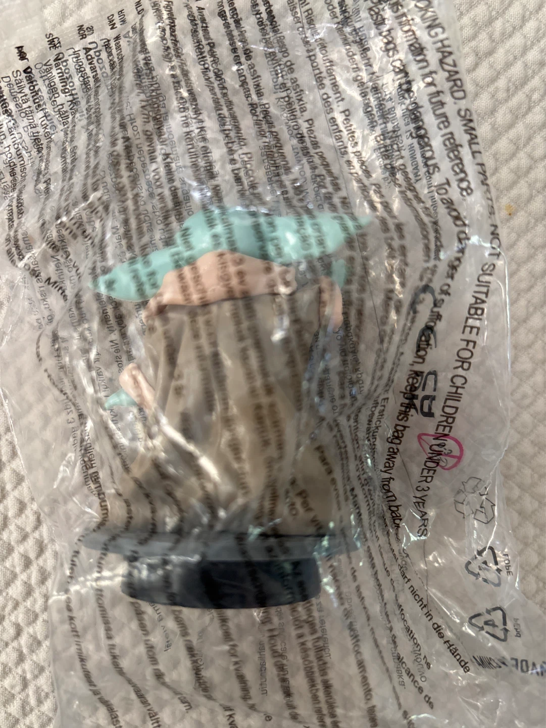 The Child / Grogu Figure (Broadview/Dundas) - photo 2