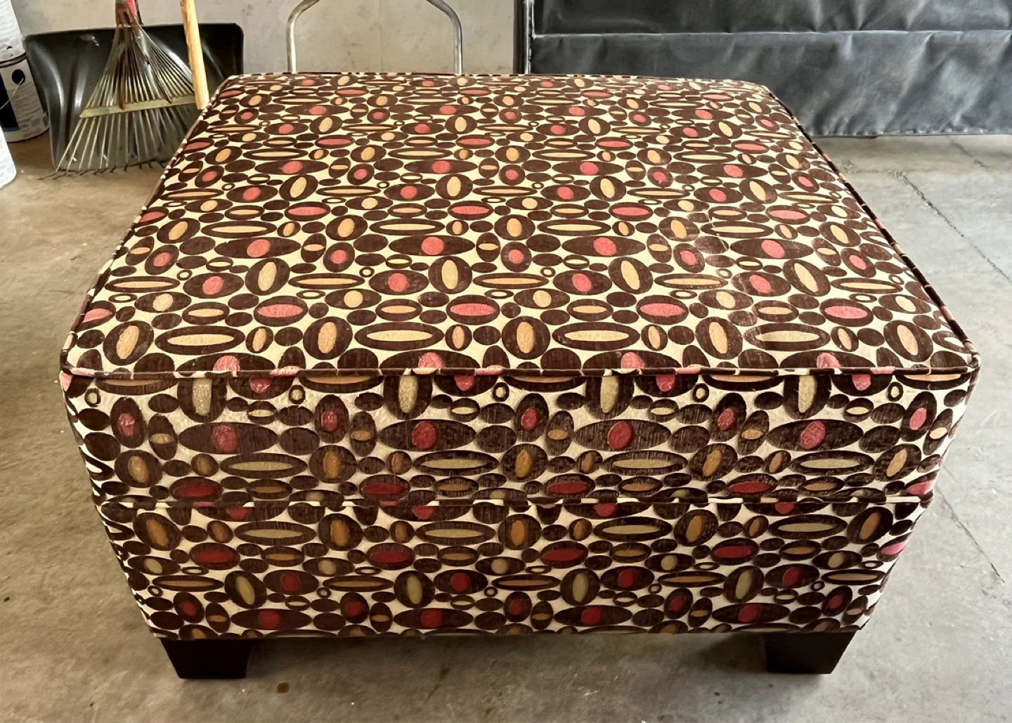 Retro Oval Pattern Ottoman Footrest