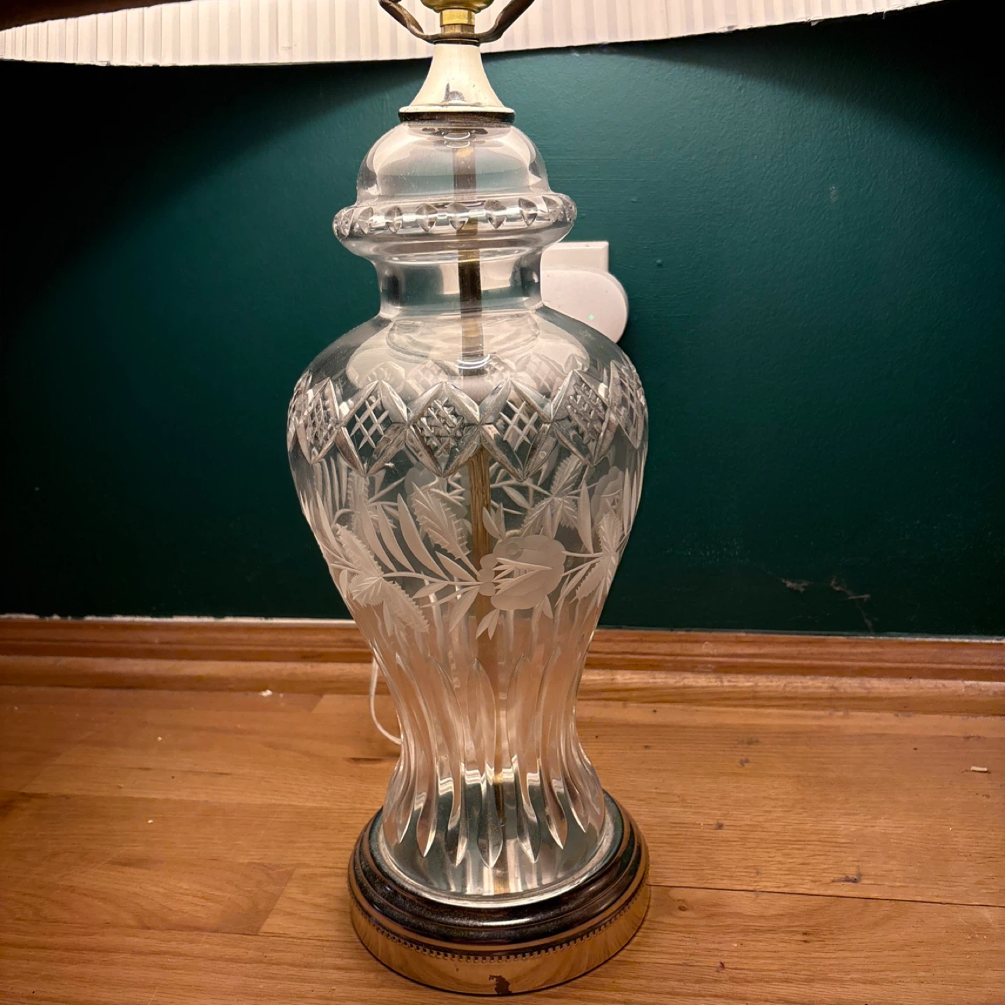 Vintage Etched Crystal Table Lamp - photo 4