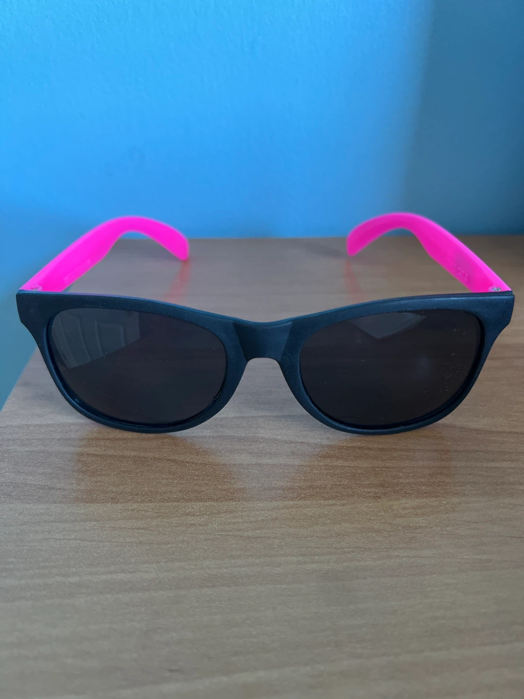 Black Wayfarer Sunglasses with Pink Arms